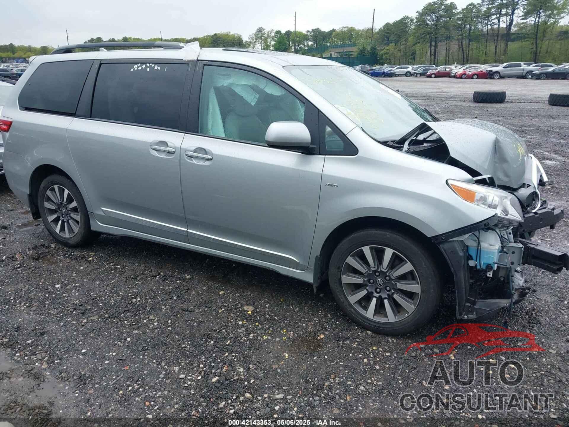 TOYOTA SIENNA 2019 - 5TDDZ3DC9KS226549