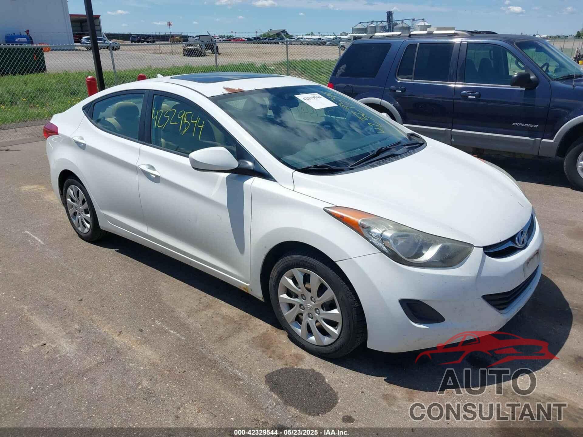 HYUNDAI ELANTRA 2011 - 5NPDH4AE7BH012471