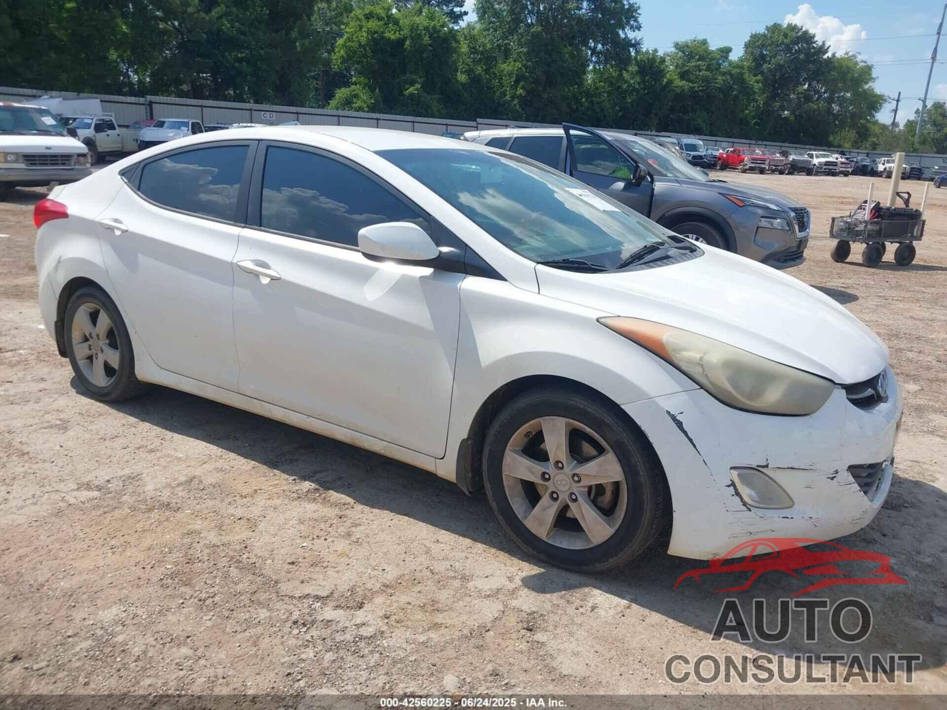 HYUNDAI ELANTRA 2013 - 5NPDH4AE8DH336600