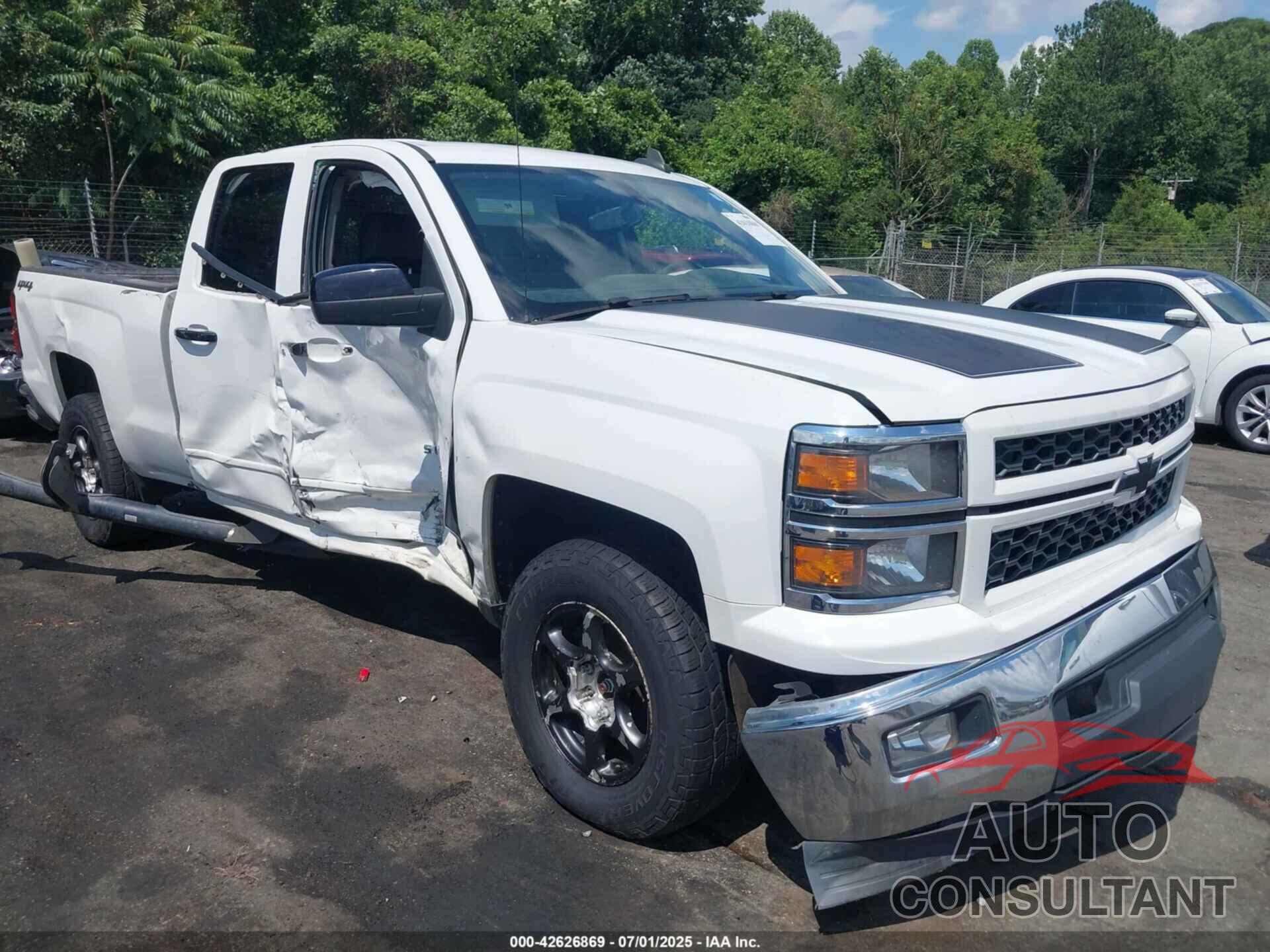 CHEVROLET SILVERADO 1500 2015 - 1GCVKREC3FZ214539