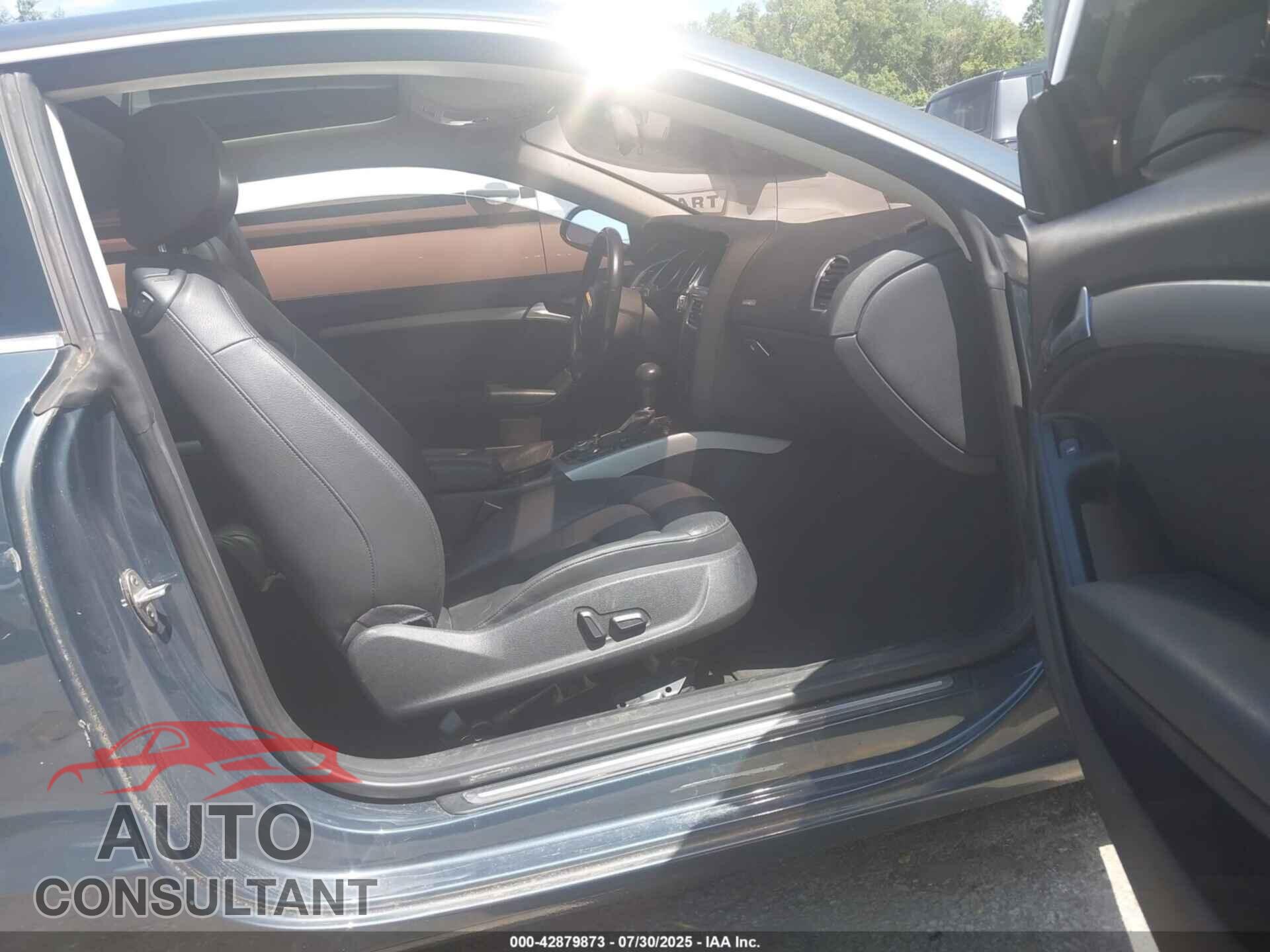 AUDI A5 2011 - WAULFAFR4BA048652