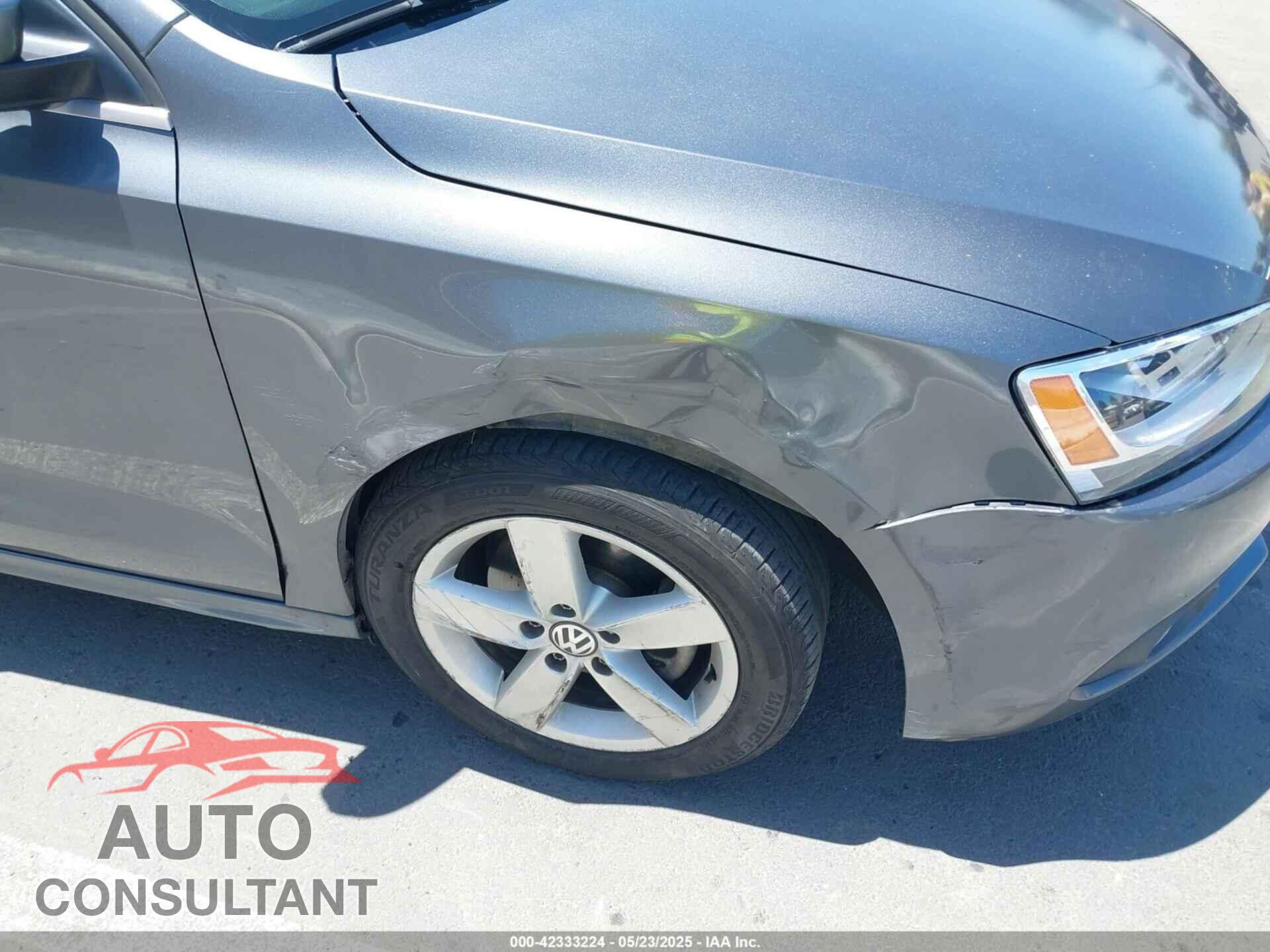 VOLKSWAGEN JETTA 2012 - 3VWLL7AJ7CM012455