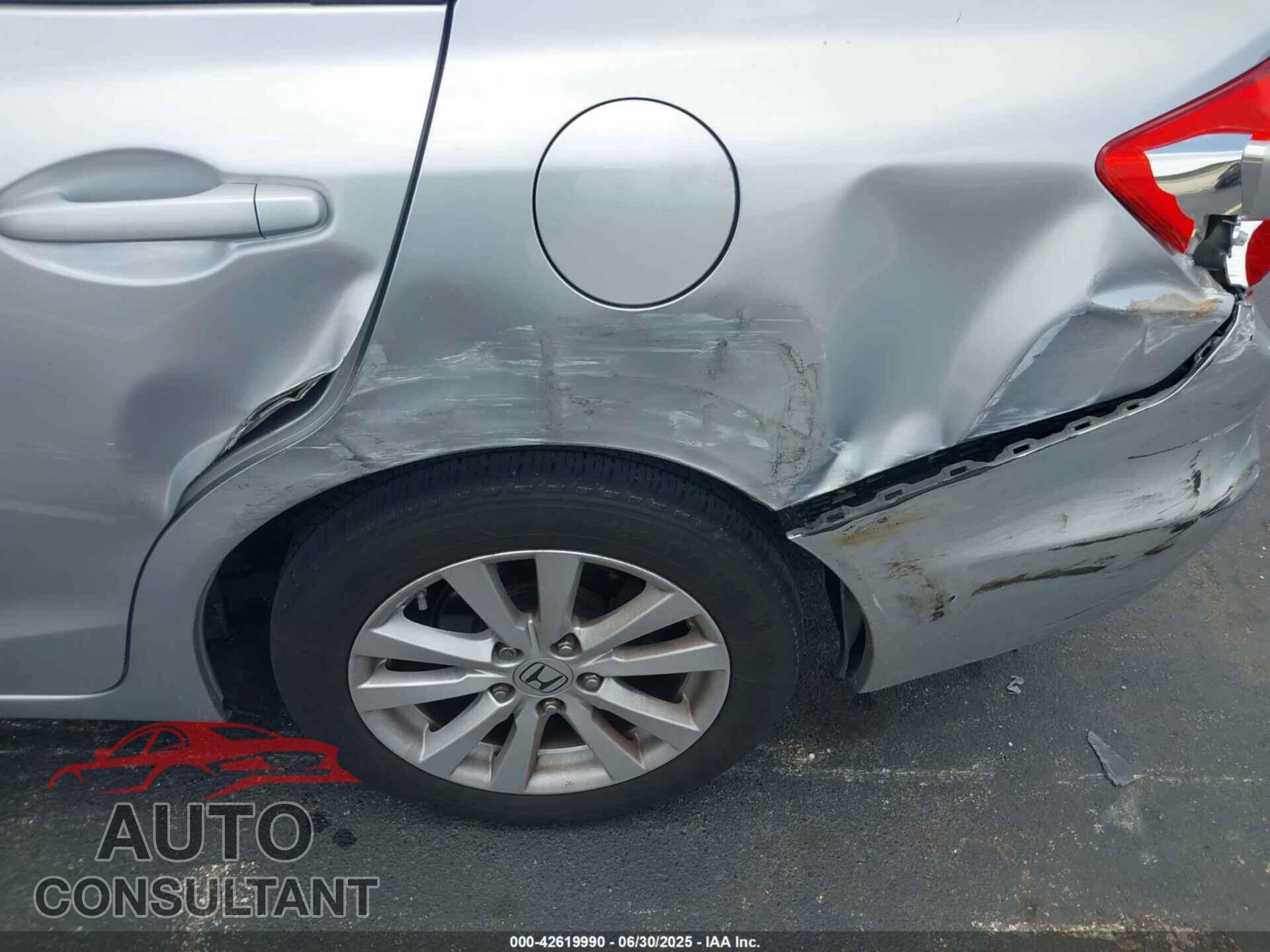 HONDA CIVIC 2012 - 19XFB2F88CE021493