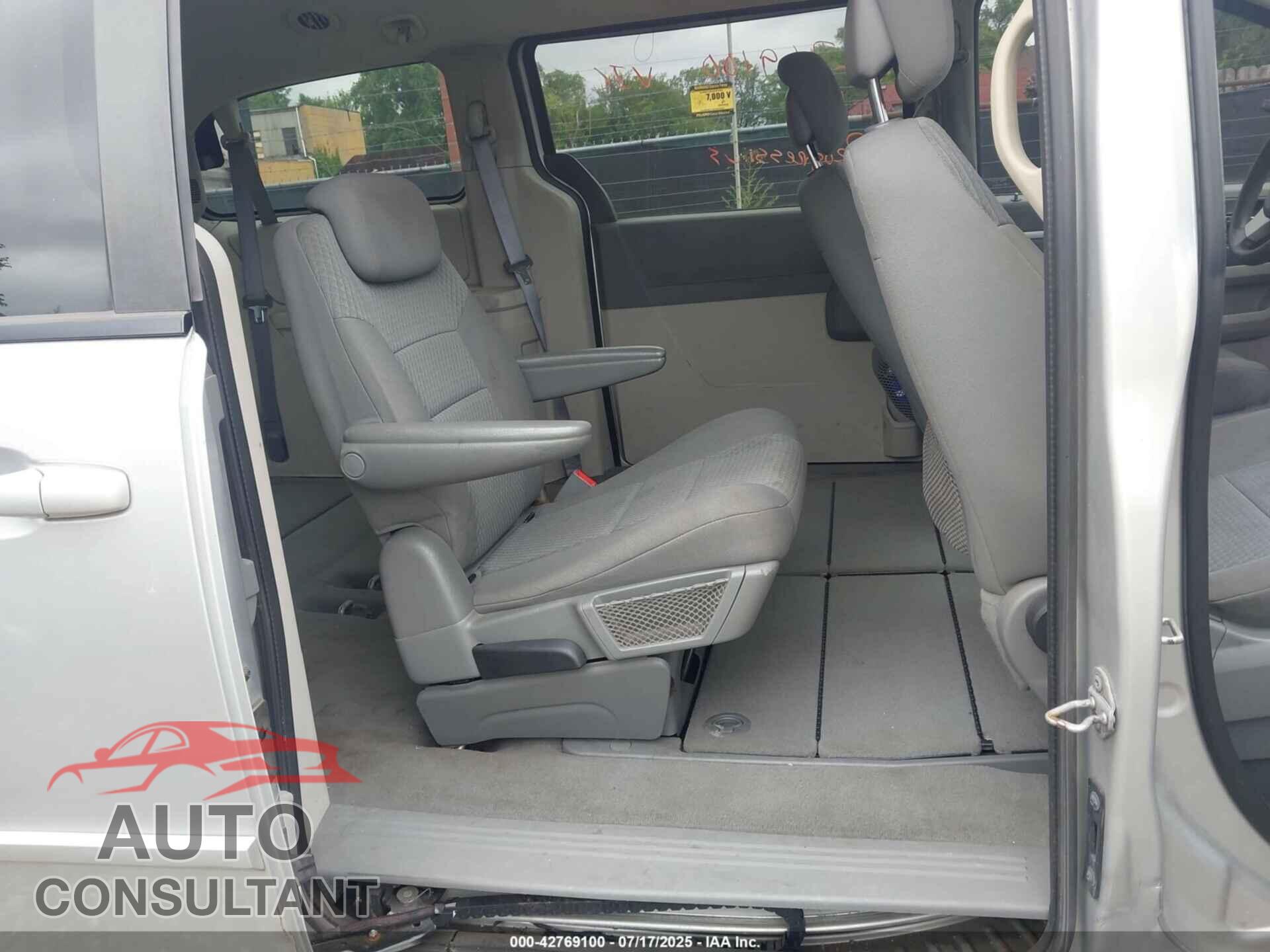 DODGE GRAND CARAVAN 2010 - 2D4RN4DE6AR334775