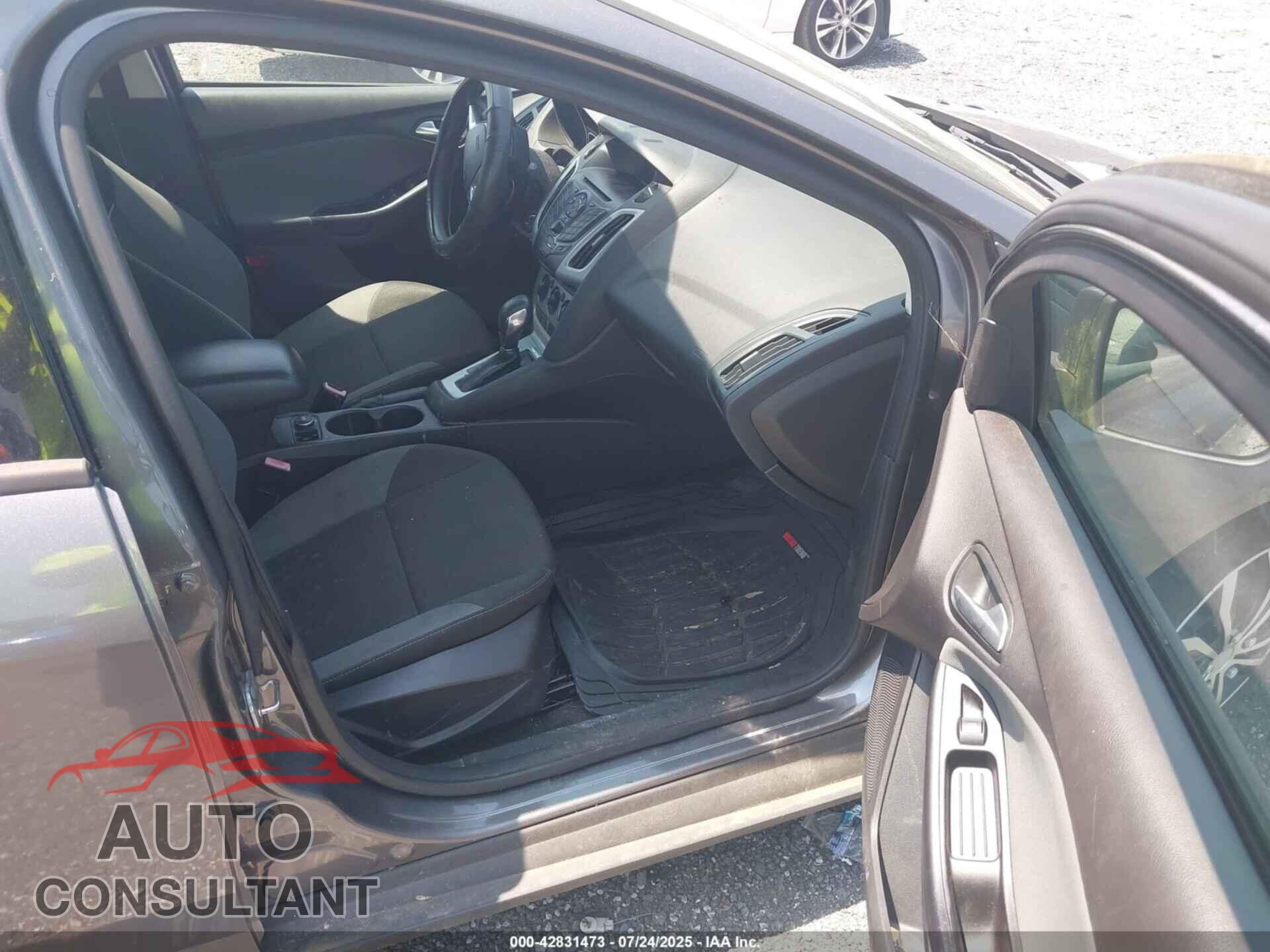 FORD FOCUS 2012 - 1FAHP3F24CL404341