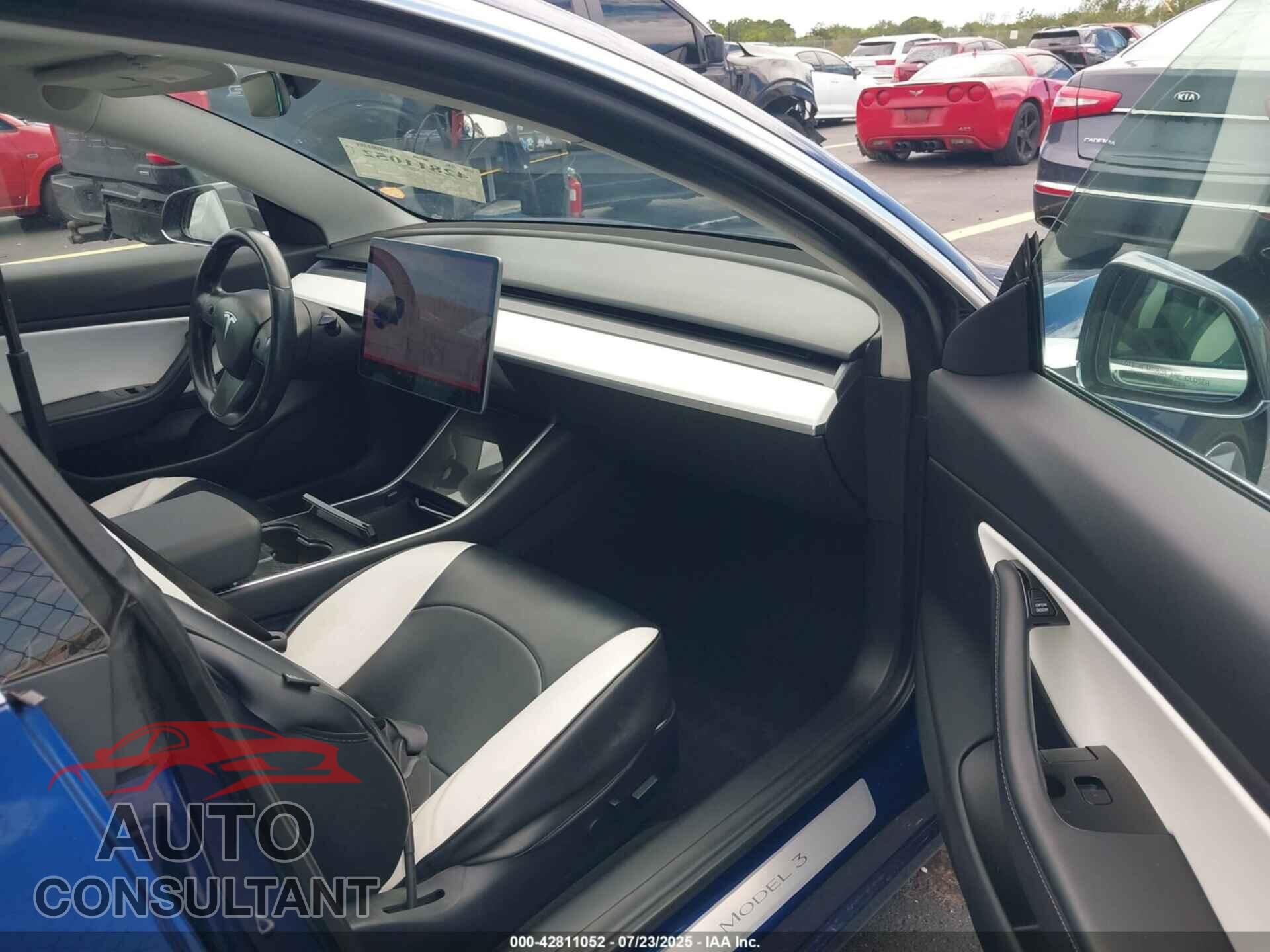 TESLA MODEL 3 2018 - 5YJ3E1EB5JF080784