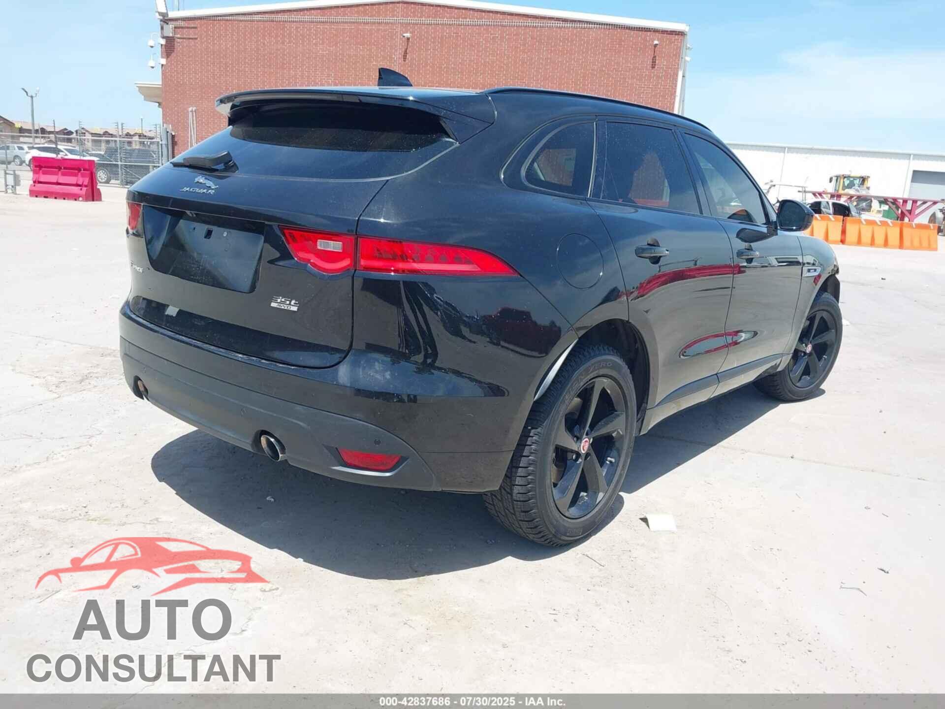 JAGUAR F-PACE 2017 - SADCL2BV2HA495109