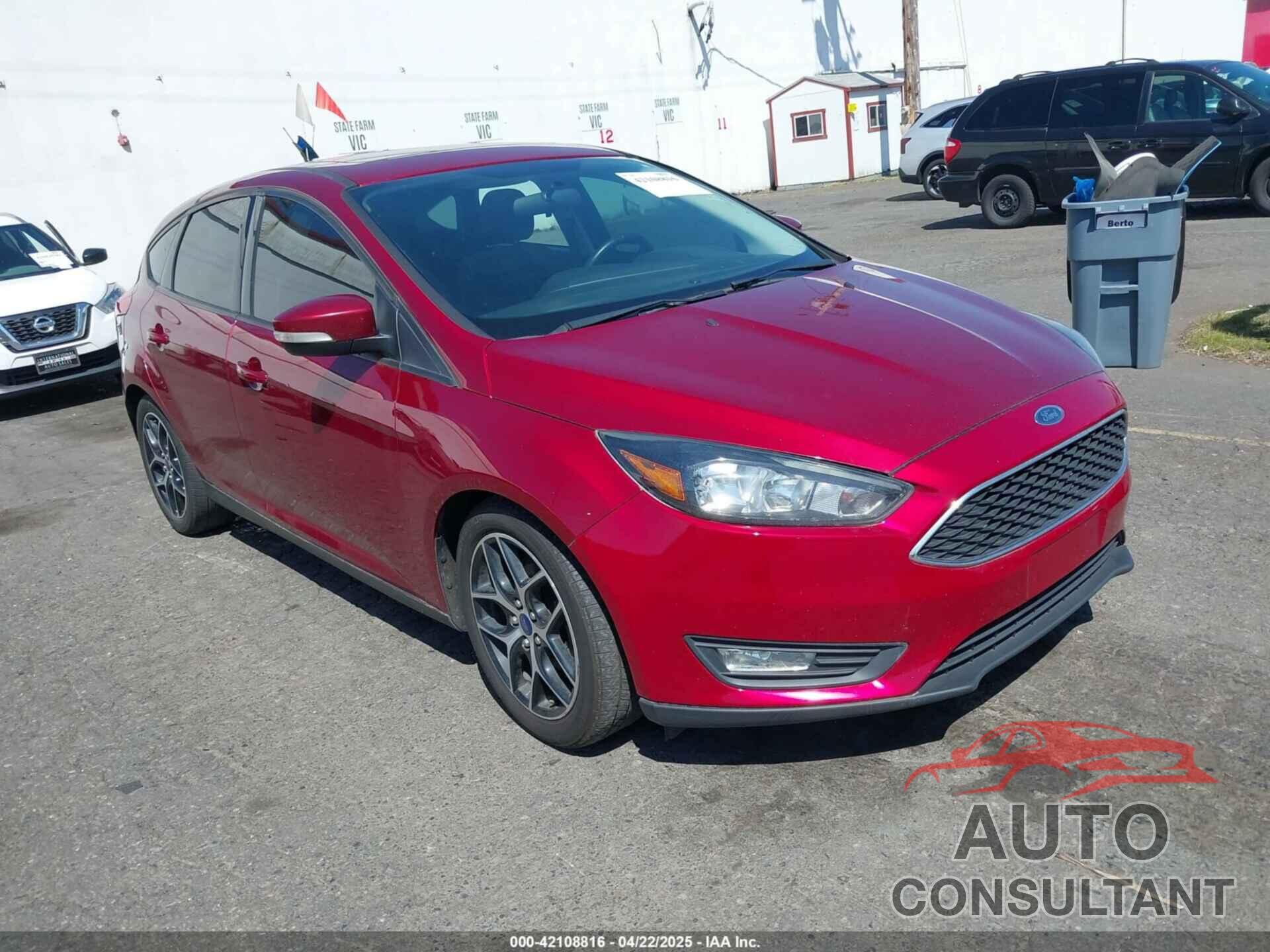 FORD FOCUS 2017 - 1FADP3M27HL214624