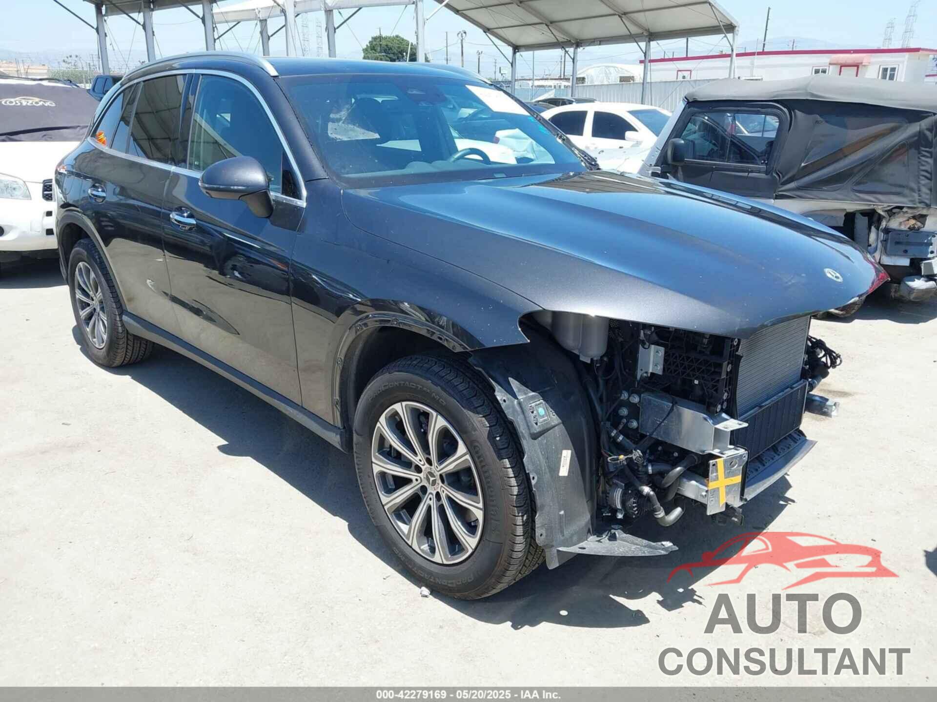 MERCEDES-BENZ GLC 300 2024 - W1NKM4HBXRF100989