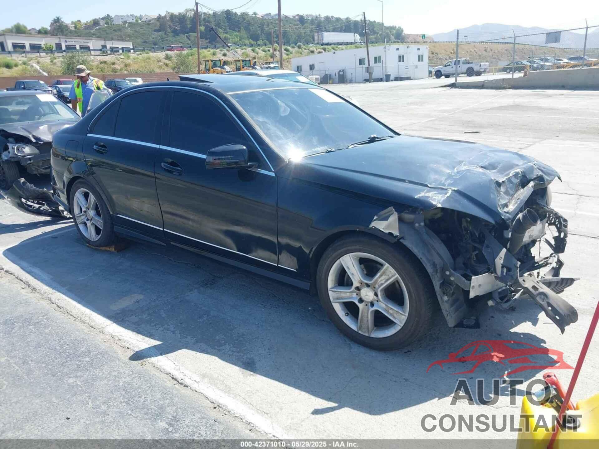 MERCEDES-BENZ C 300 2011 - WDDGF5EB8BA526044