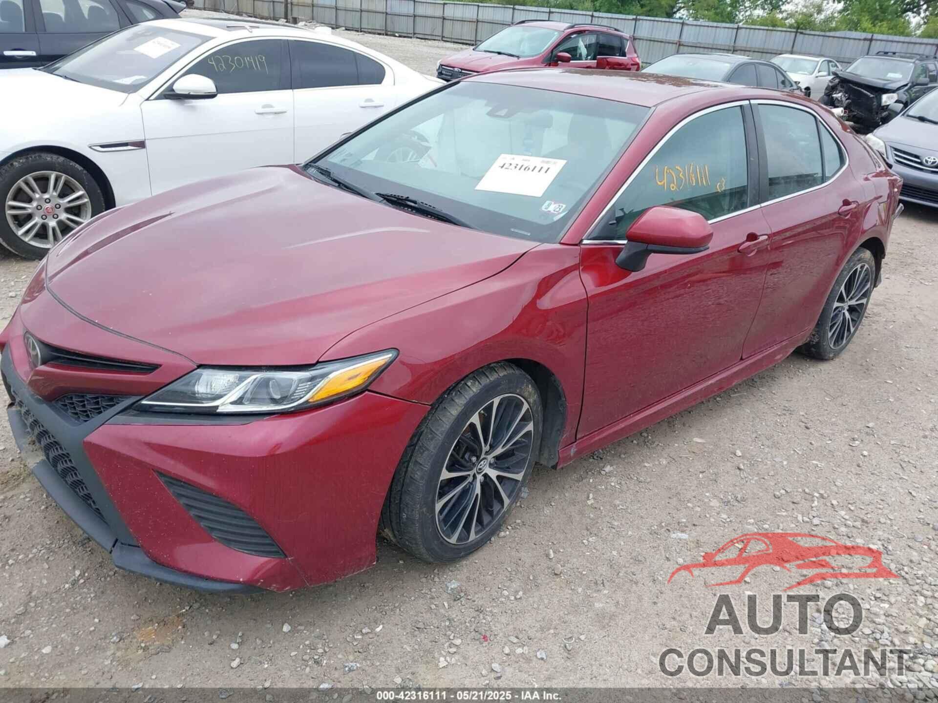 TOYOTA CAMRY 2018 - 4T1B11HK3JU553992
