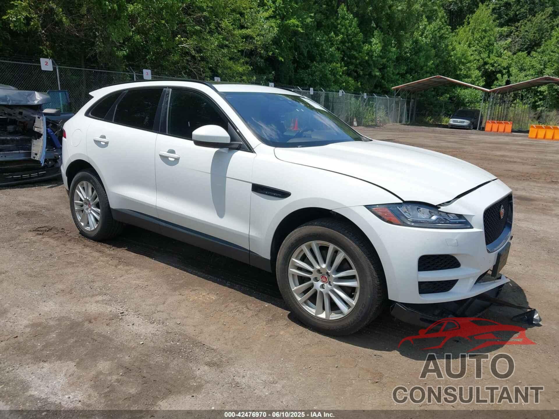 JAGUAR F-PACE 2018 - SADCK2GX8JA293393