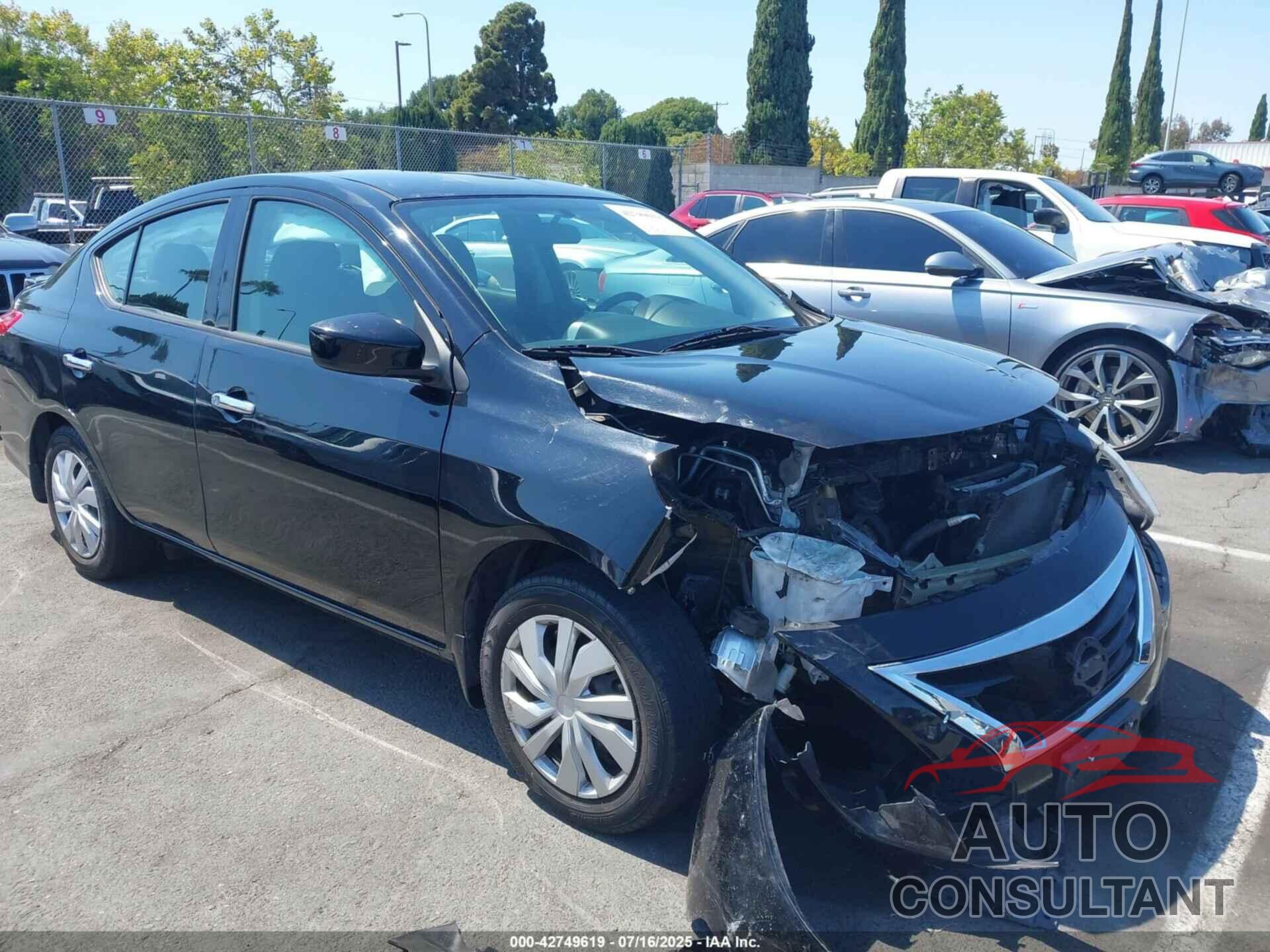 NISSAN VERSA 2019 - 3N1CN7AP5KL810154