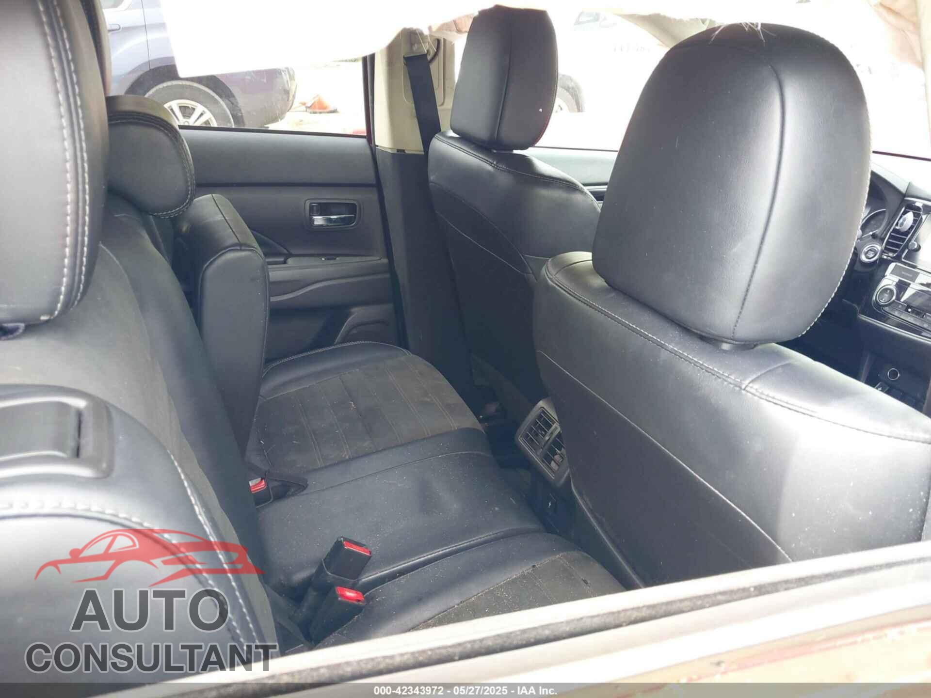 MITSUBISHI OUTLANDER 2019 - JA4AZ3A33KZ048024