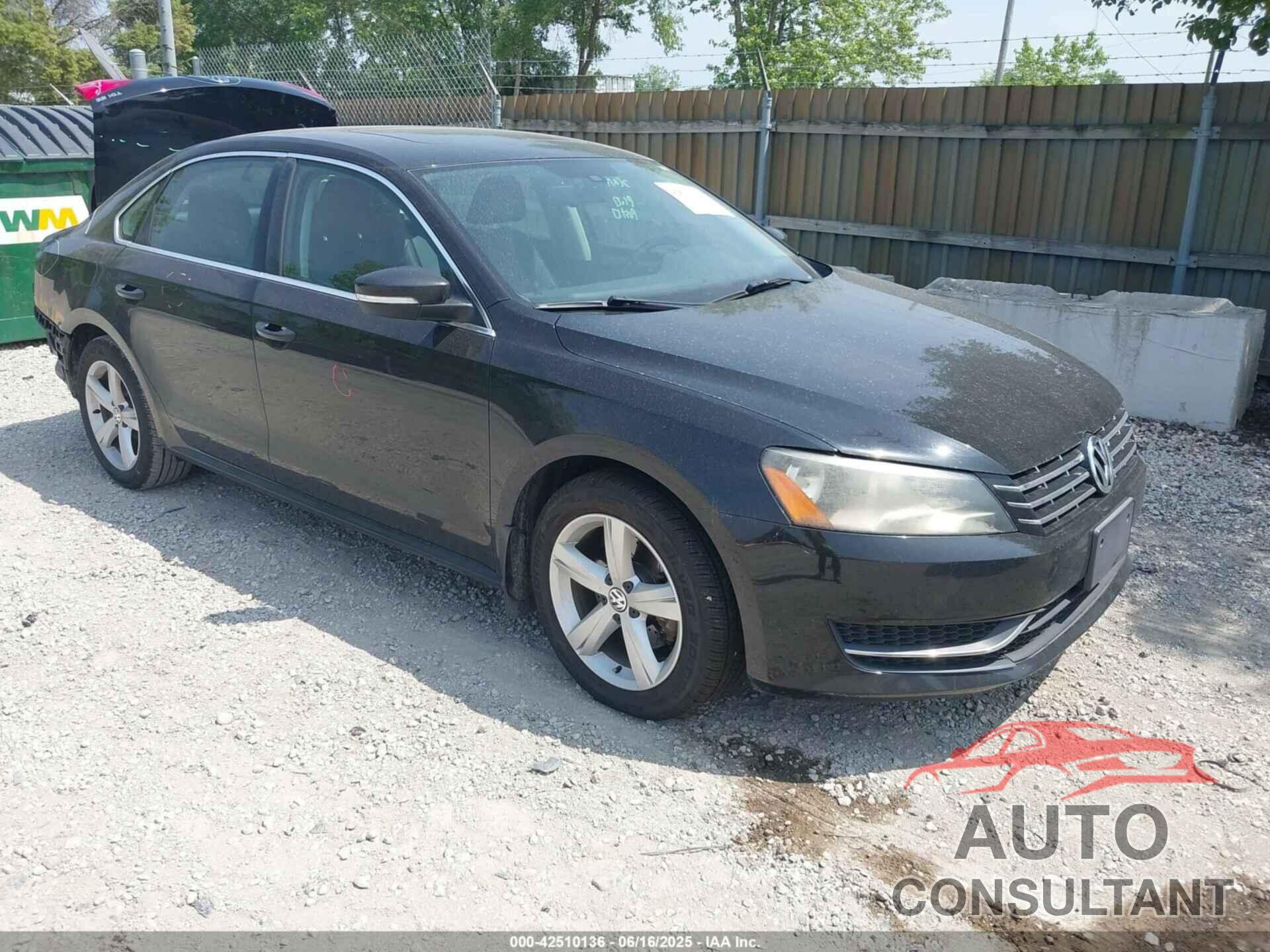VOLKSWAGEN PASSAT 2013 - 1VWBN7A30DC125450