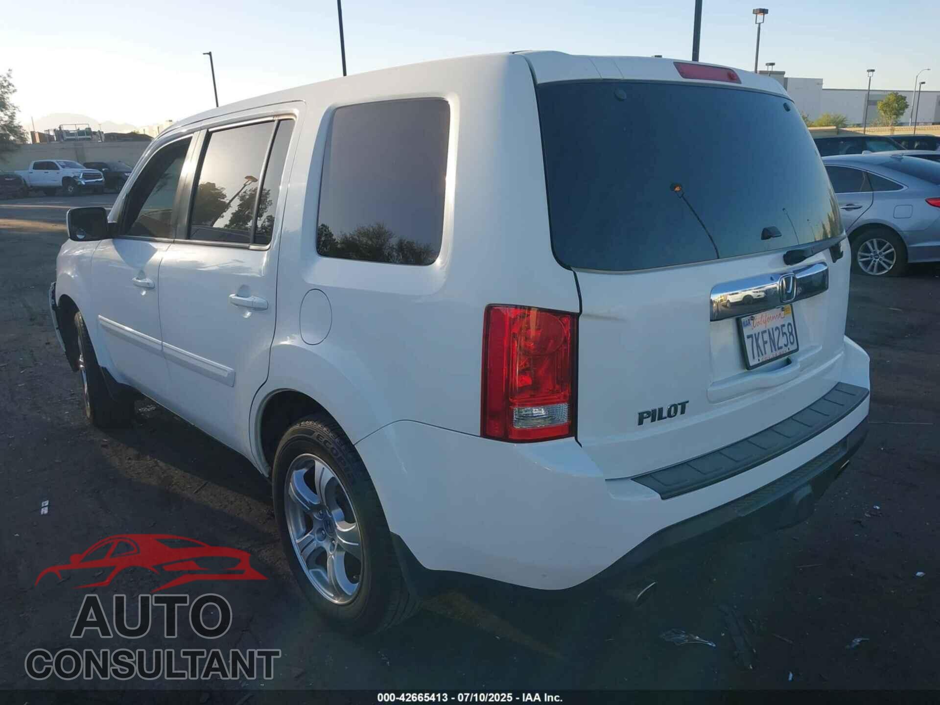 HONDA PILOT 2015 - 5FNYF3H74FB025689