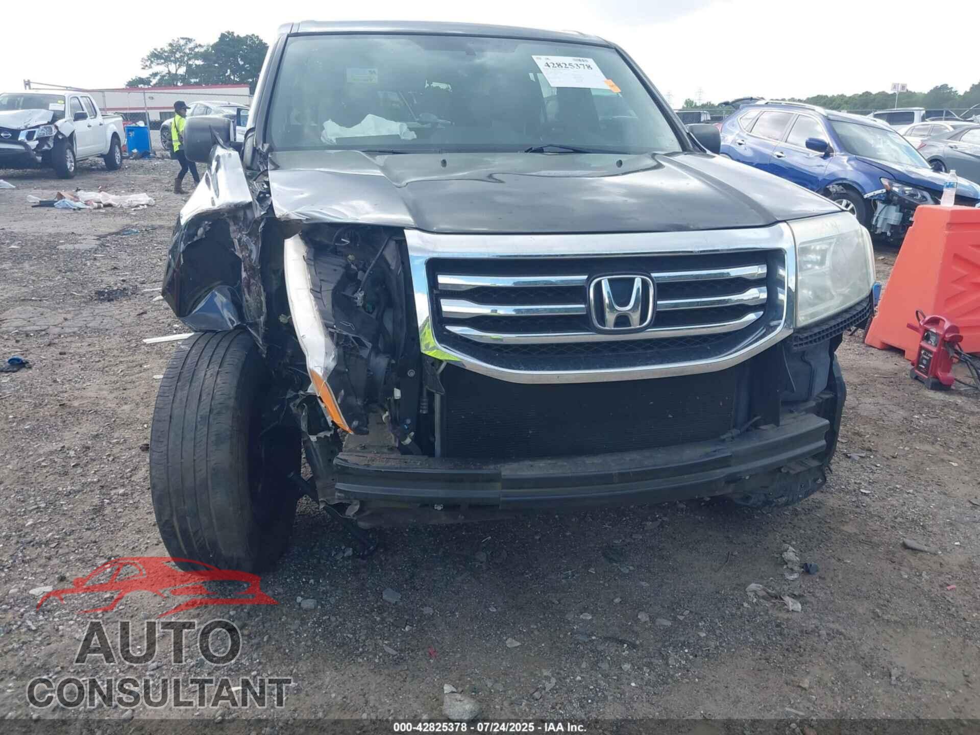 HONDA PILOT 2015 - 5FNYF3H21FB020664