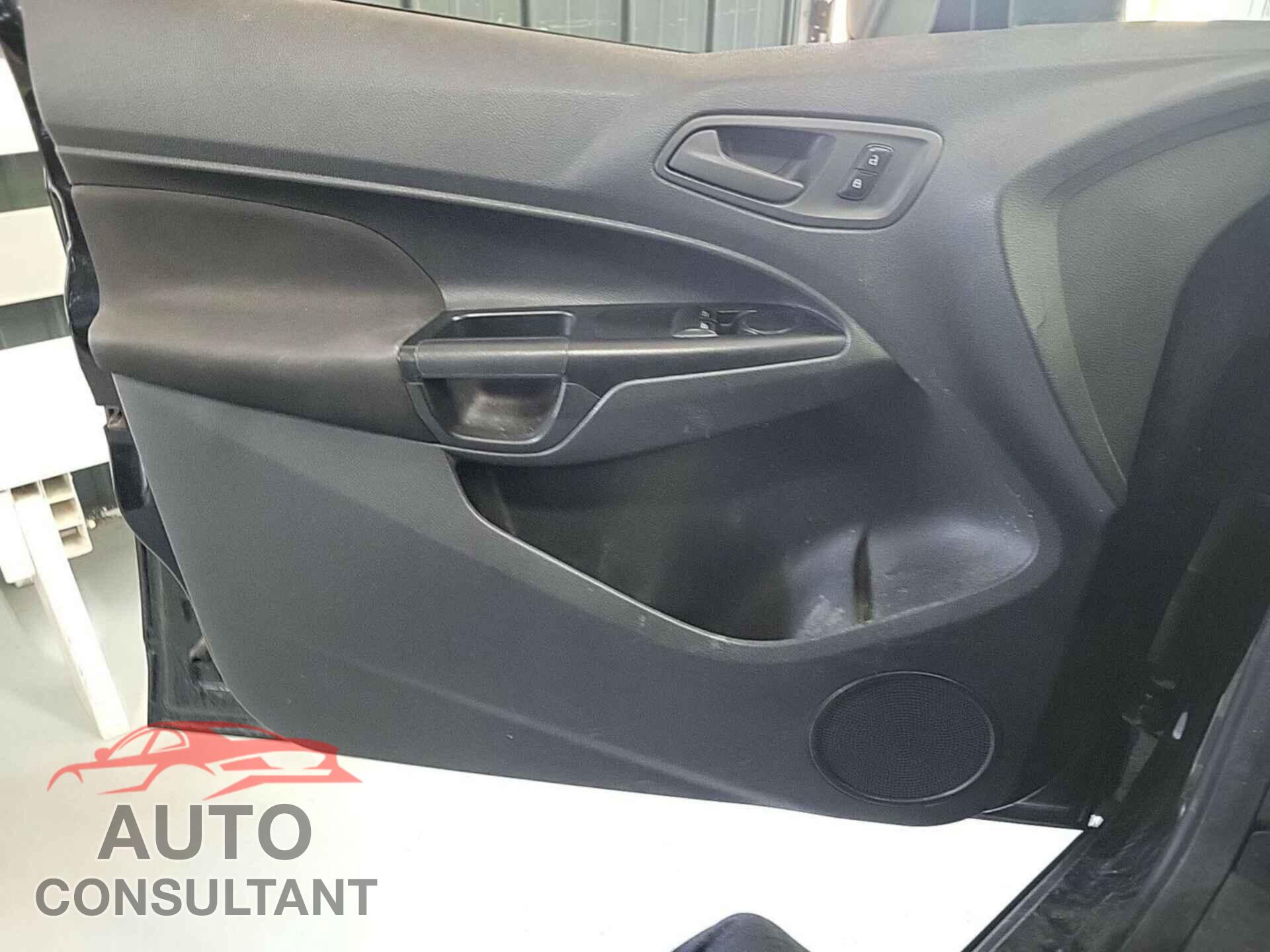 FORD TRANSIT CONNECT 2015 - NM0LS7E75F1189590