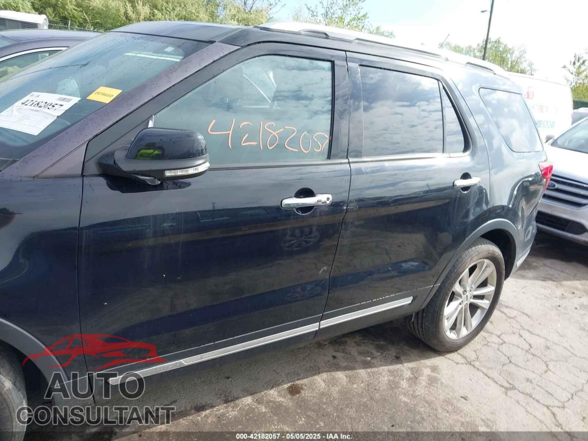 FORD EXPLORER 2018 - 1FM5K7F80JGC83977