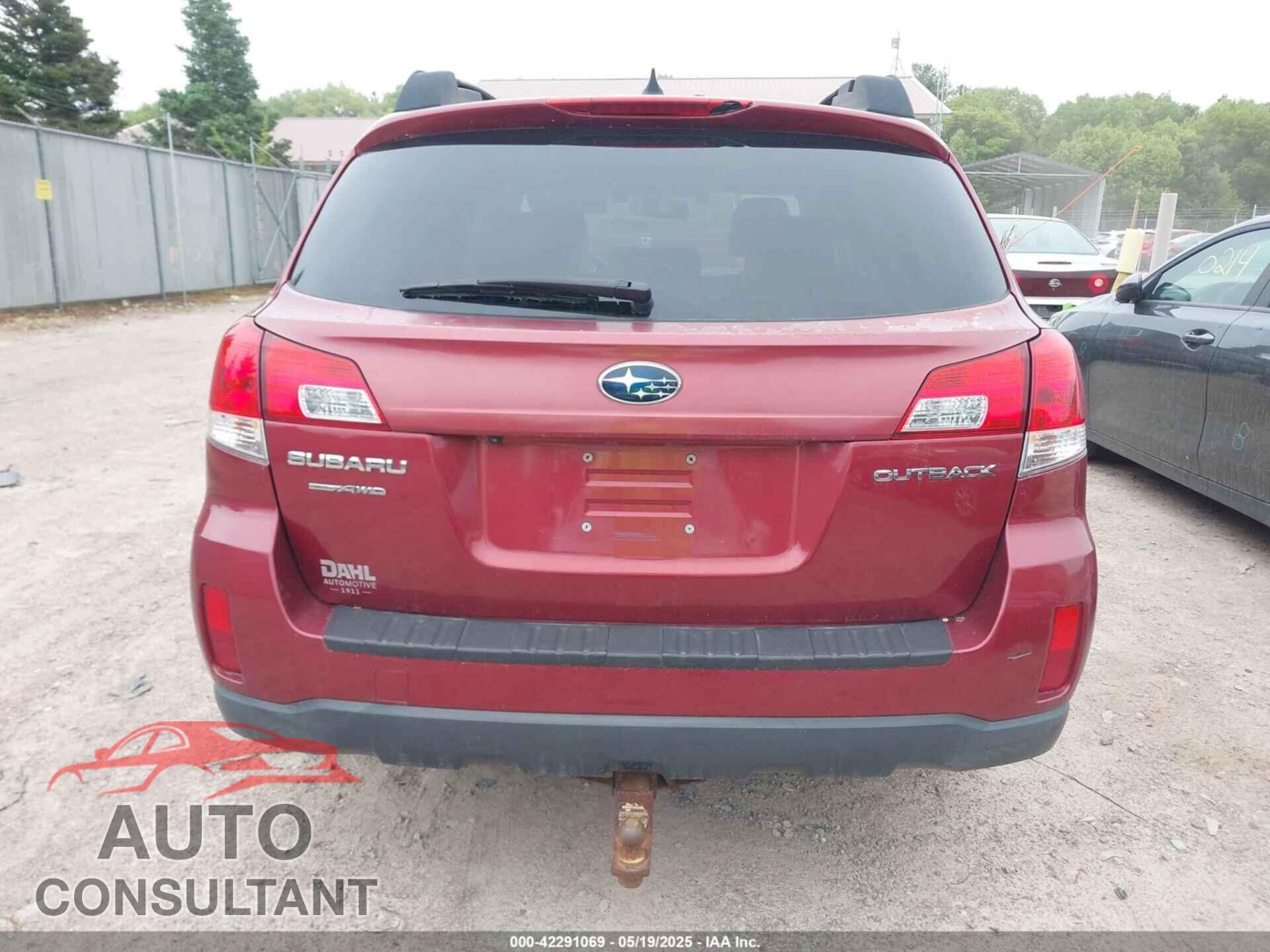 SUBARU OUTBACK 2013 - 4S4BRCPC8D3257021
