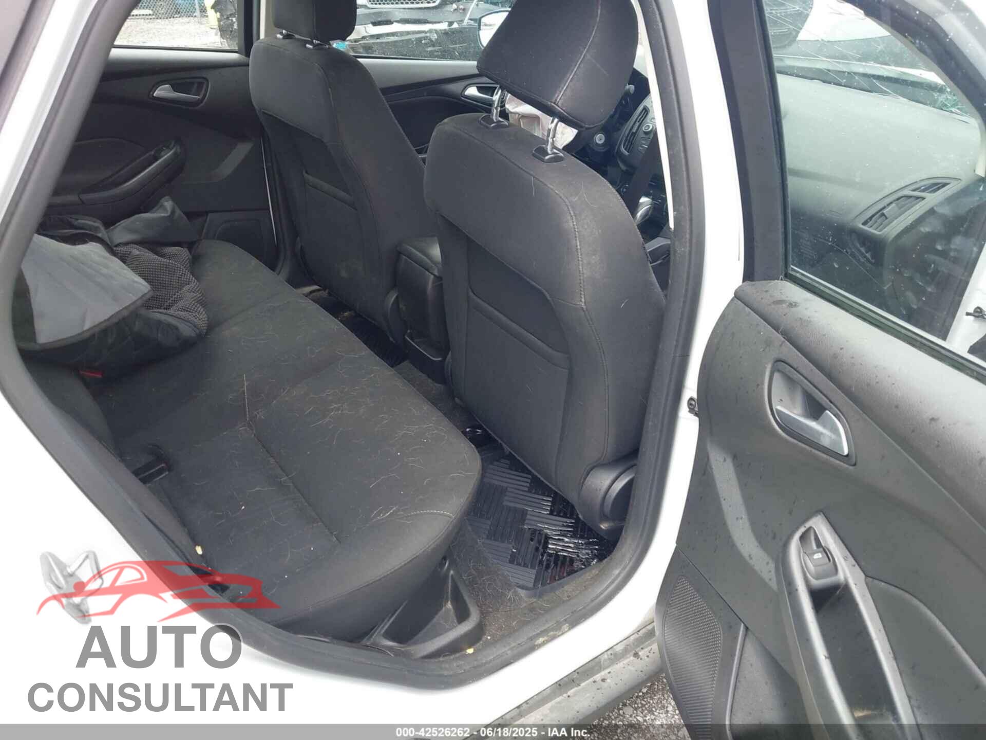 FORD FOCUS 2016 - 1FADP3F2XGL327799