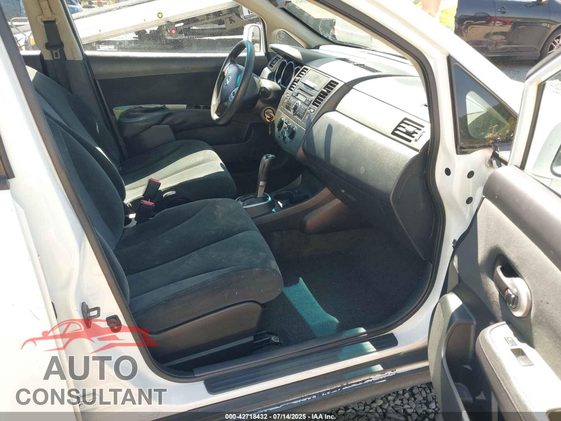 NISSAN VERSA 2011 - 3N1BC1CPXBL358570