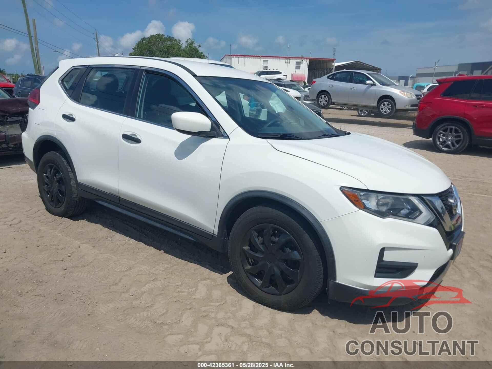 NISSAN ROGUE 2017 - KNMAT2MT2HP512423