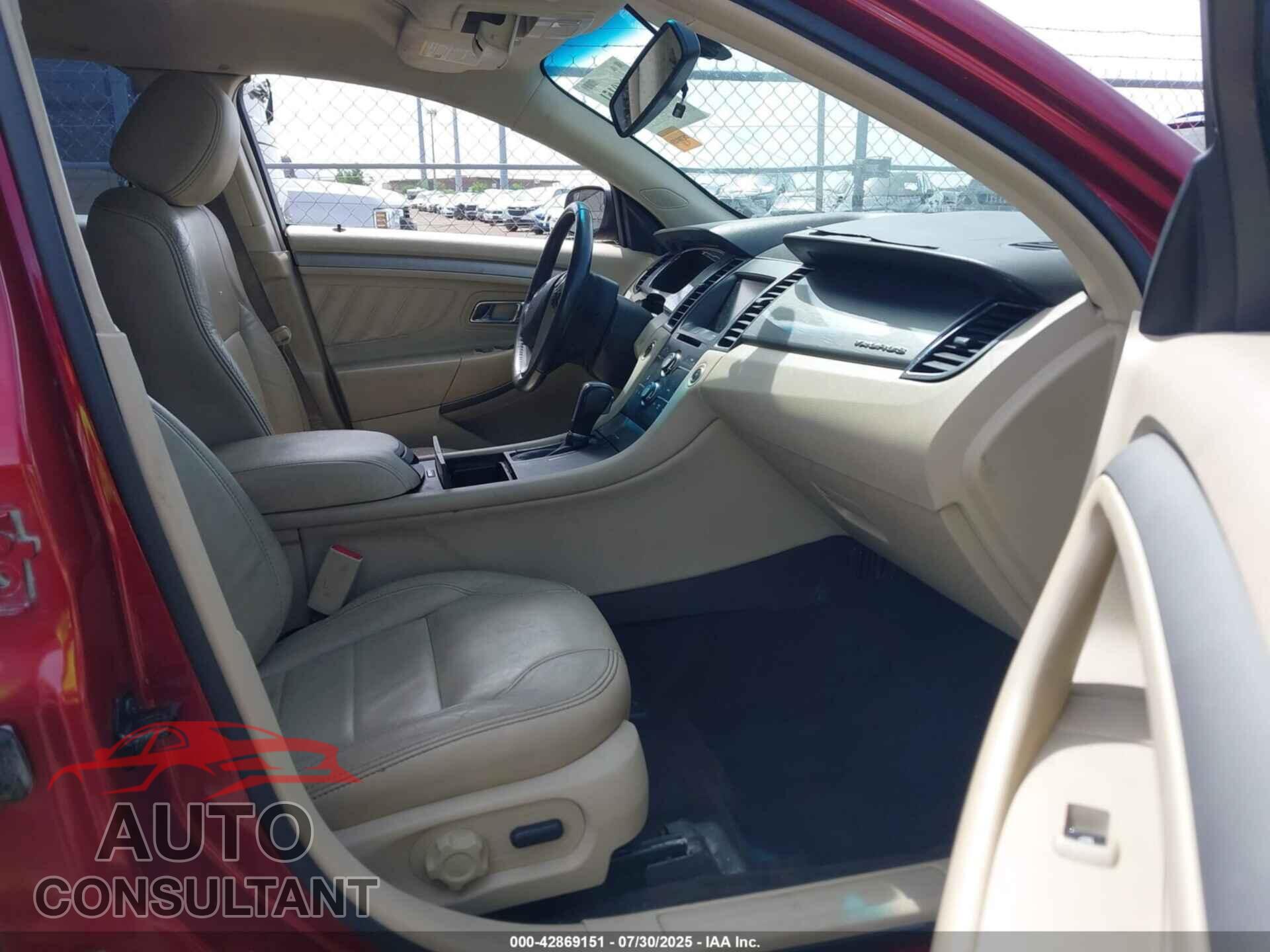 FORD TAURUS 2015 - 1FAHP2E86FG193589