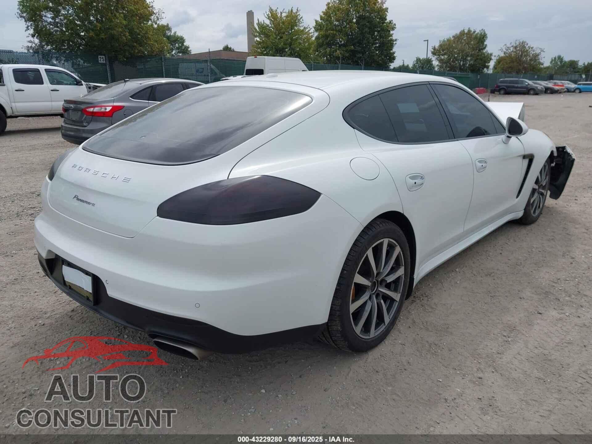 PORSCHE PANAMERA 2015 - WP0AA2A77FL005356