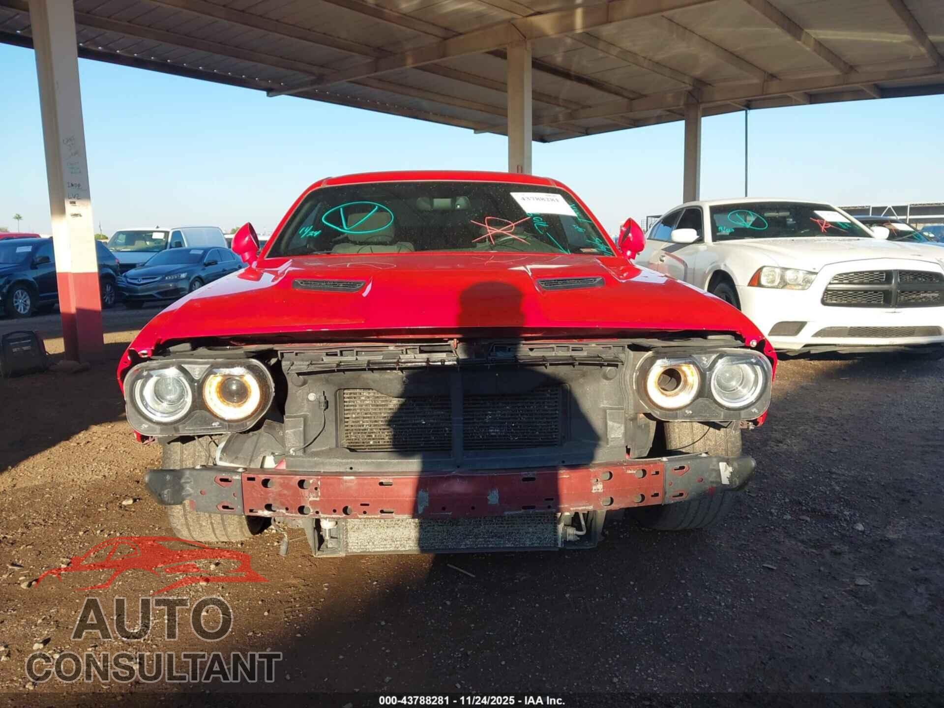 DODGE CHALLENGER 2015 - 2C3CDZAT4FH710980