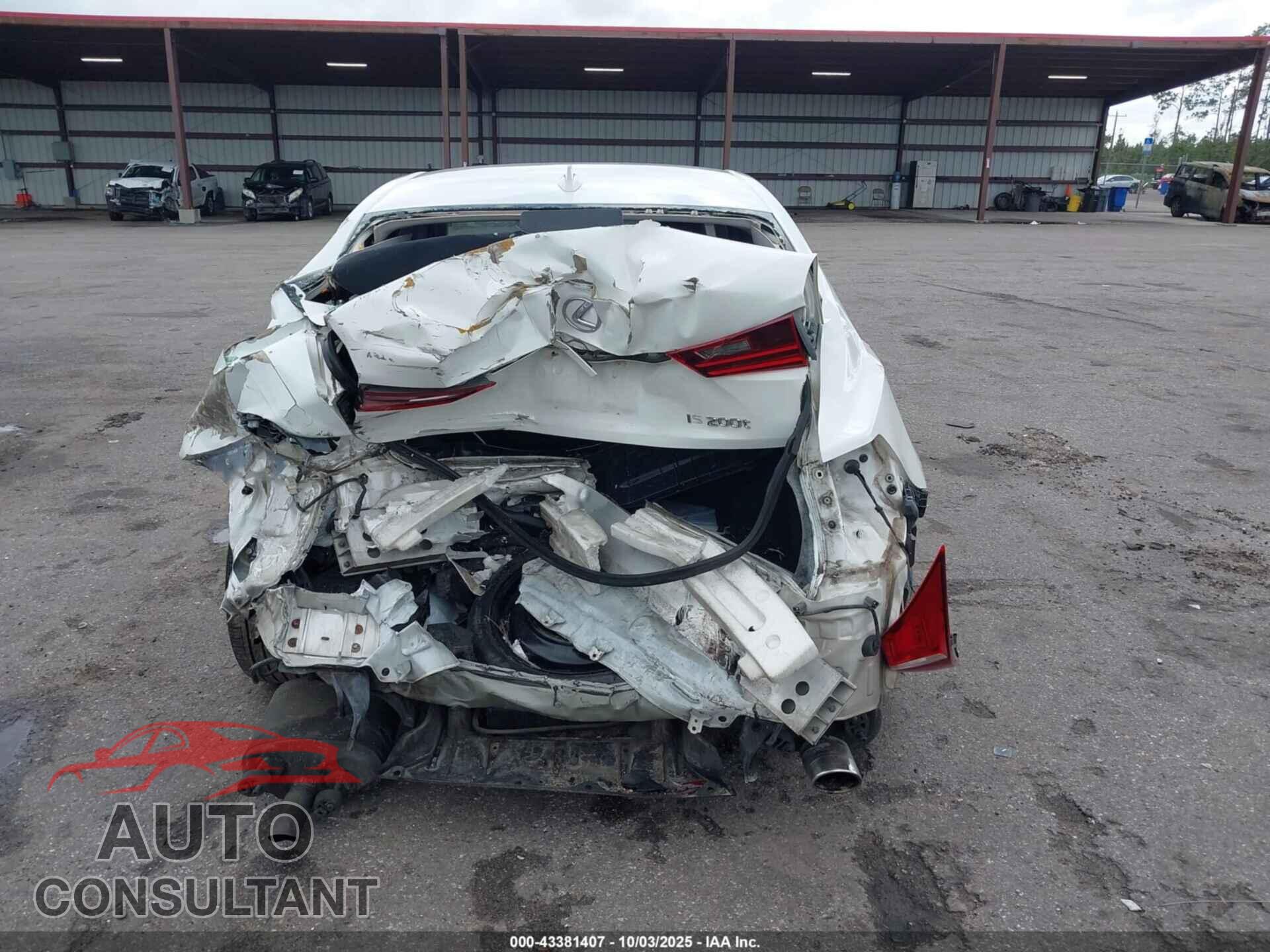 LEXUS IS 200T 2016 - JTHBA1D2XG5004656