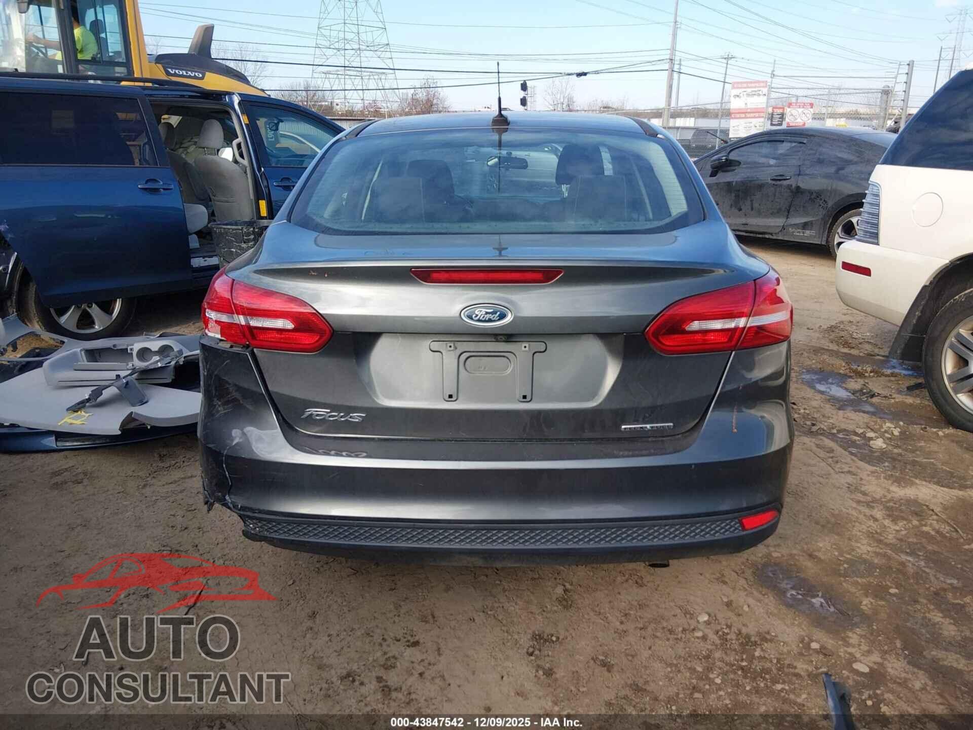 FORD FOCUS 2016 - 1FADP3E24GL237906