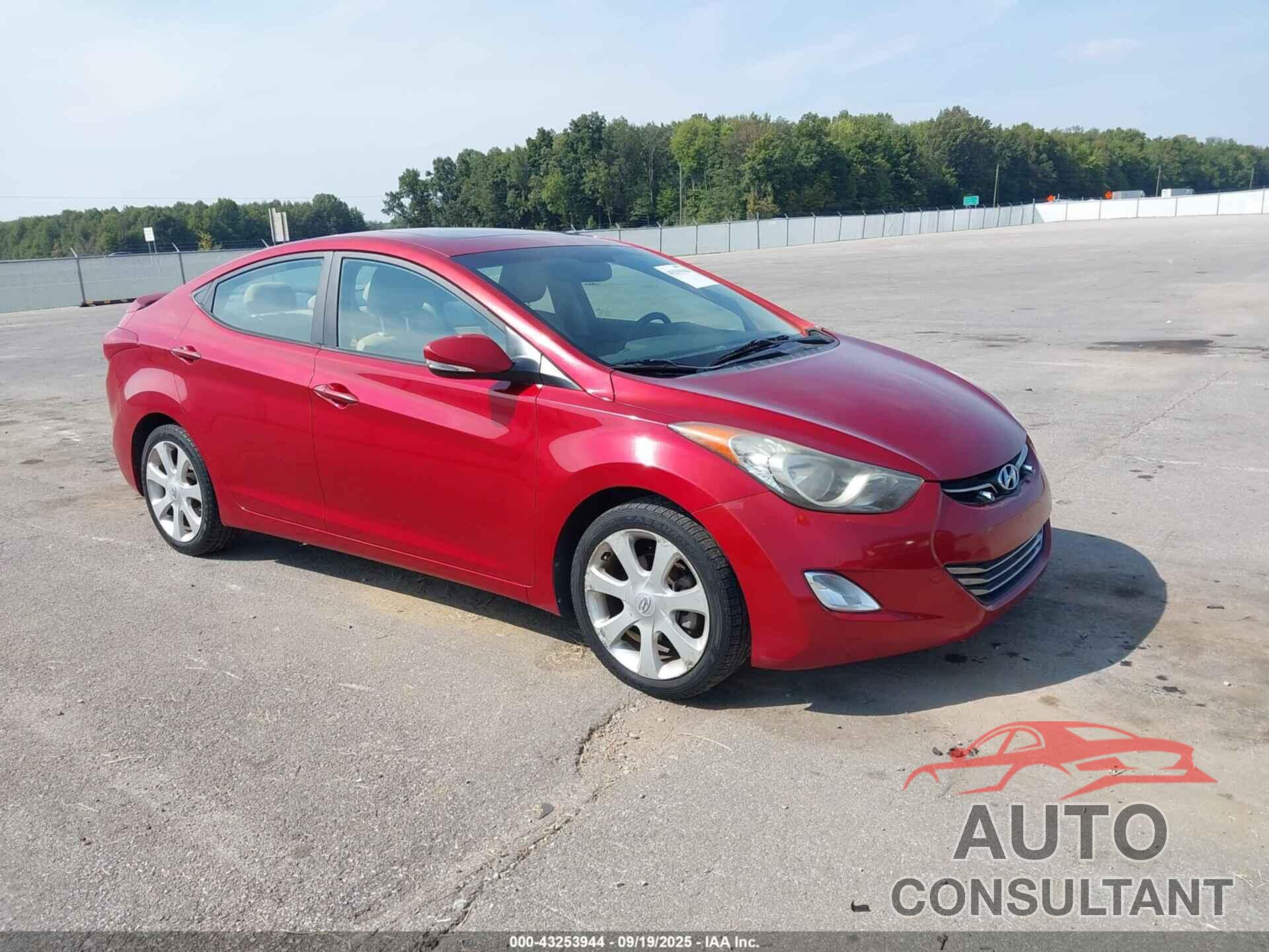 HYUNDAI ELANTRA 2013 - KMHDH4AE2DU856759