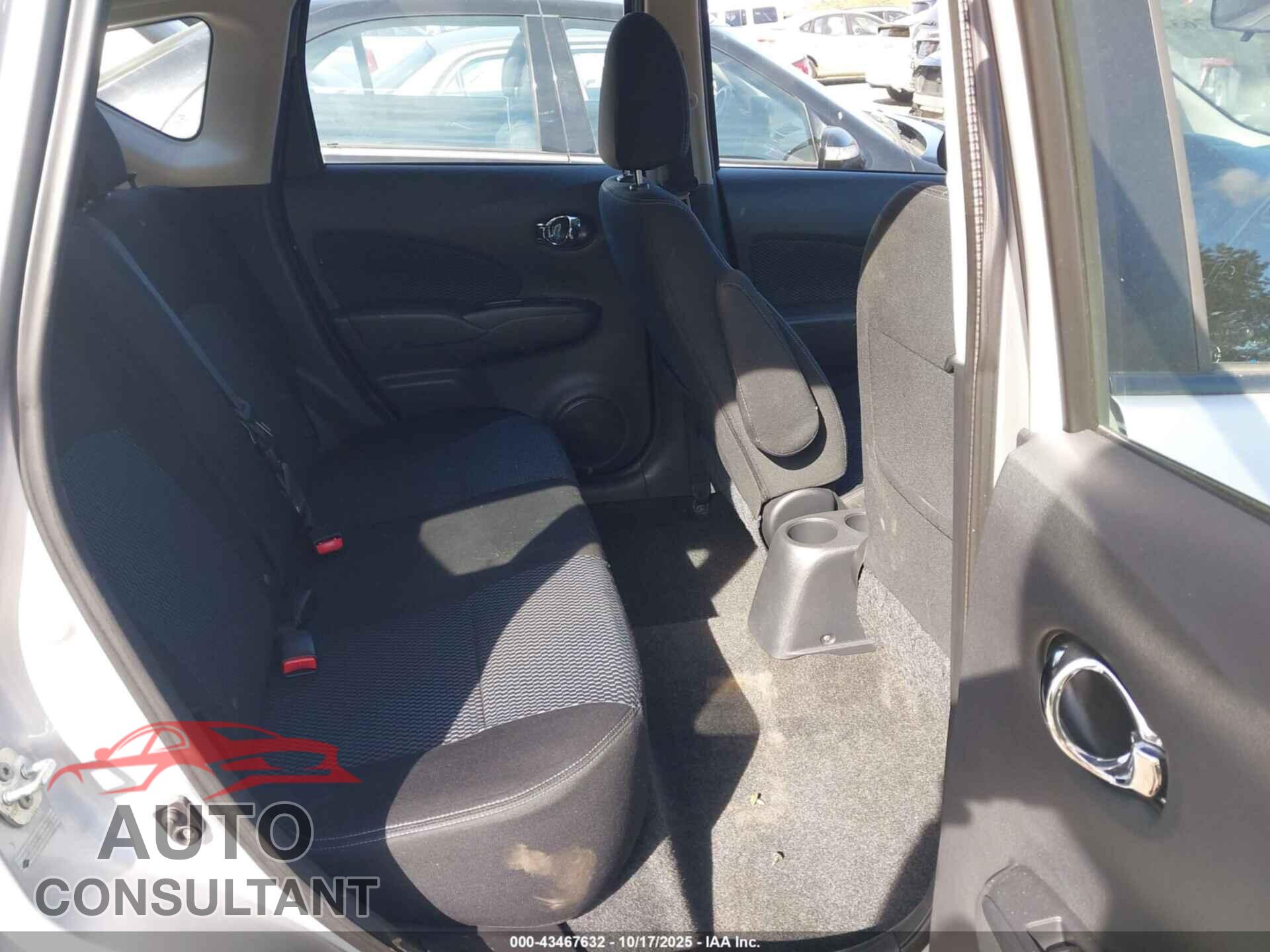NISSAN VERSA NOTE 2015 - 3N1CE2CP8FL354818