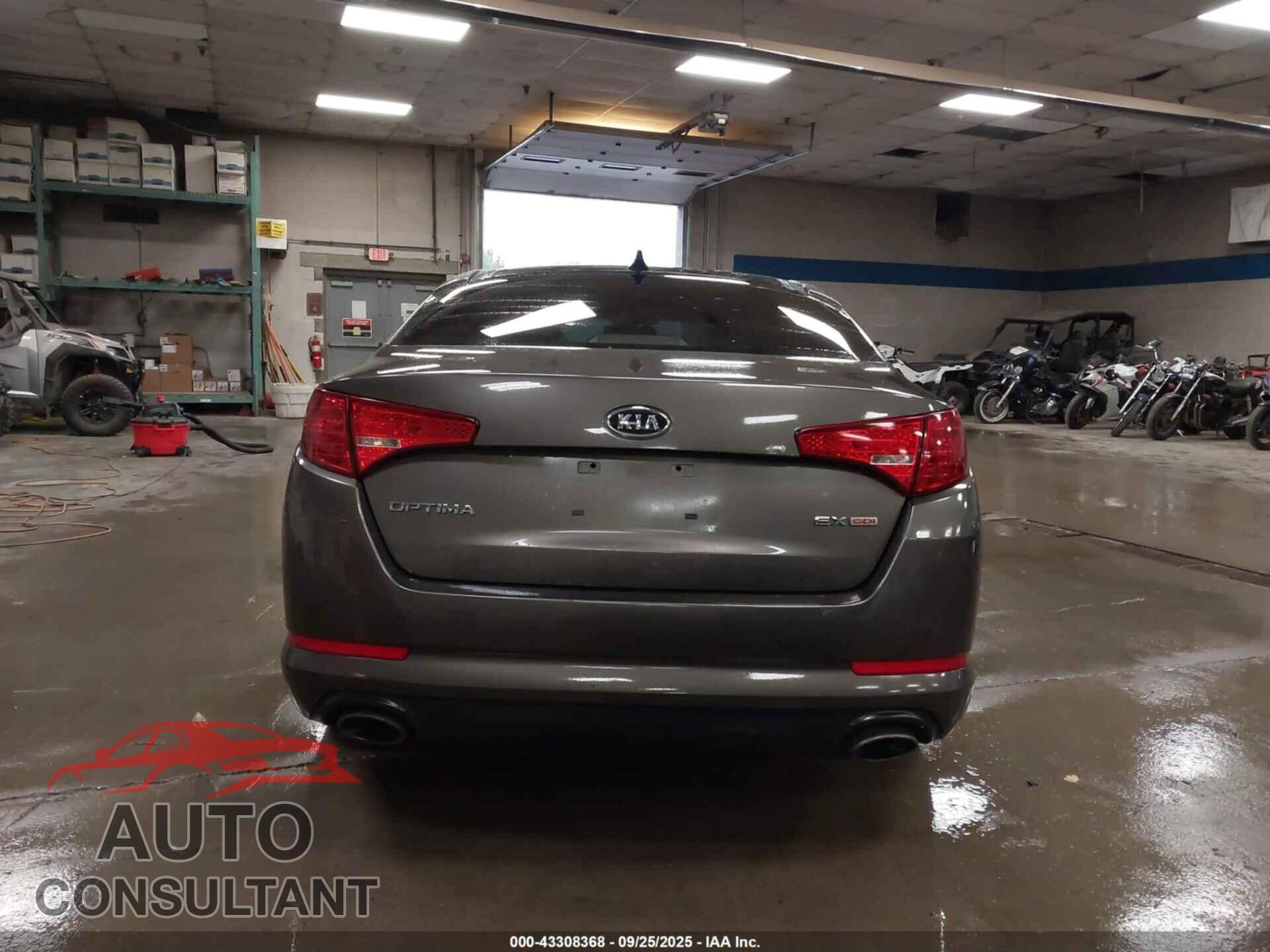 KIA OPTIMA 2011 - KNAGN4A76B5164357