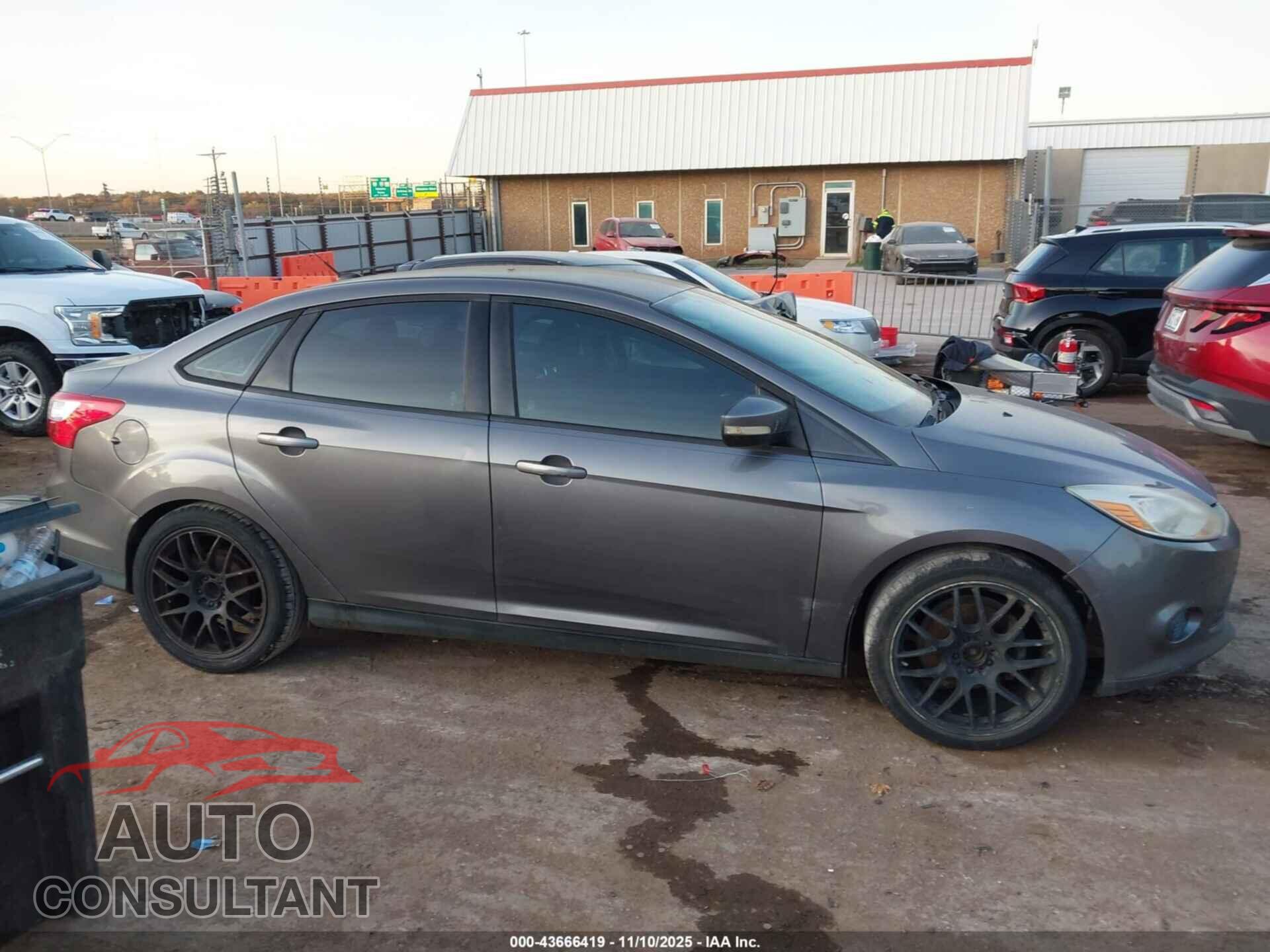 FORD FOCUS 2014 - 1FADP3F27EL162369
