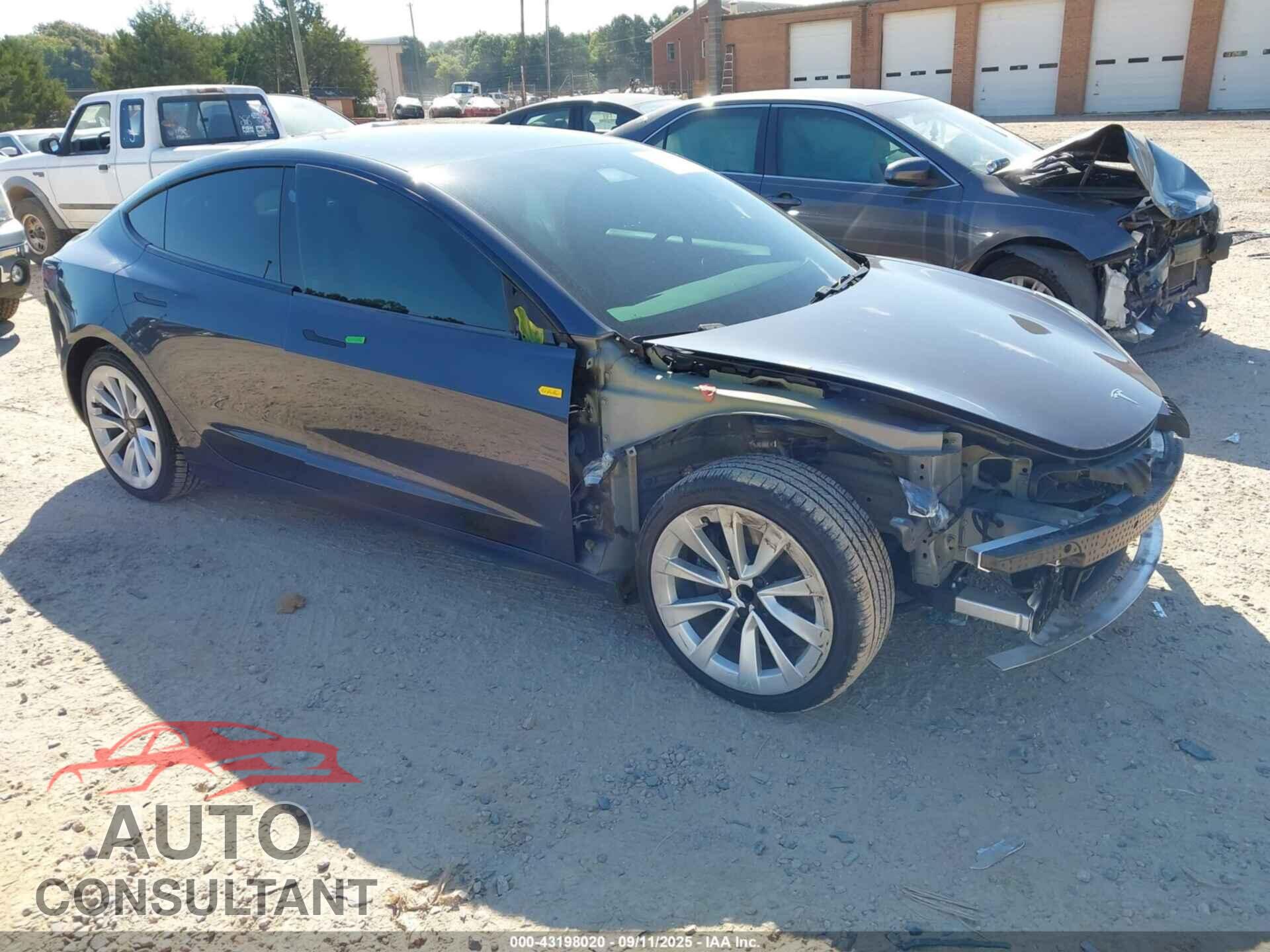 TESLA MODEL 3 2021 - 5YJ3E1EA1MF853844