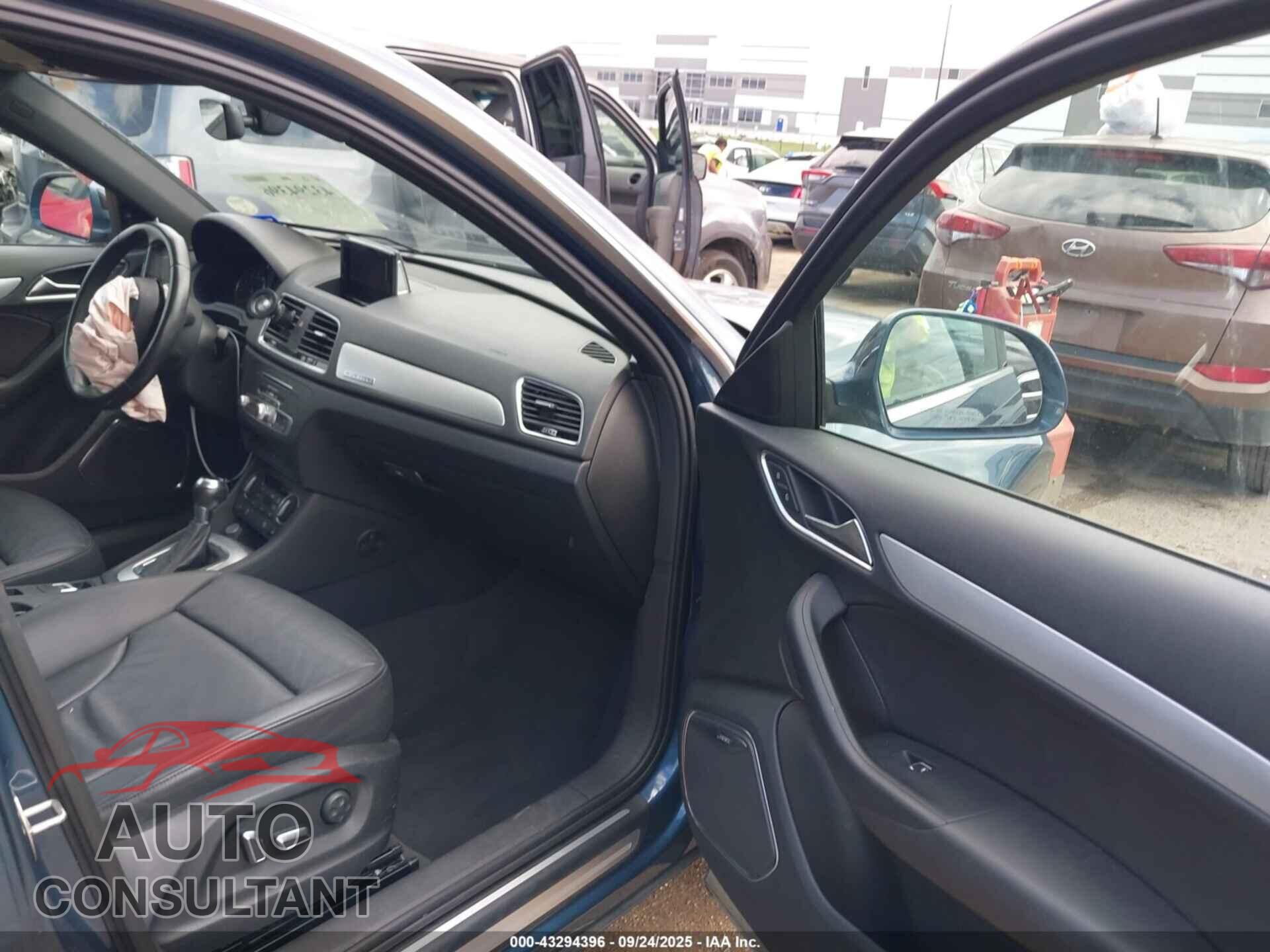 AUDI Q3 2016 - WA1GFCFS5GR024253
