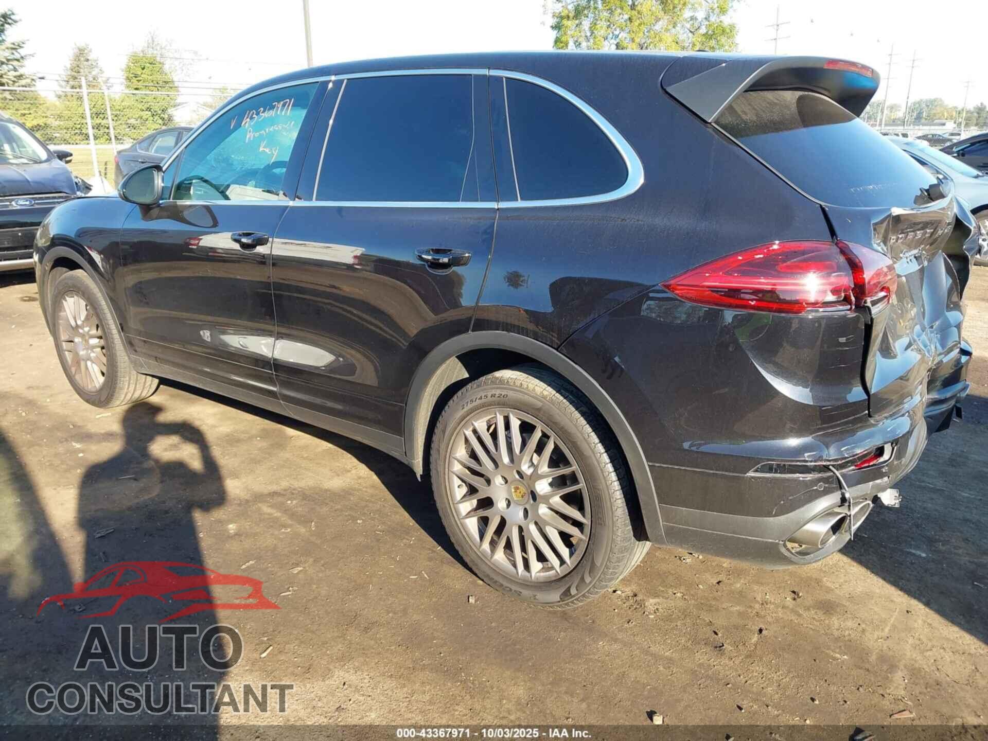 PORSCHE CAYENNE 2017 - WP1AB2A26HLA52834