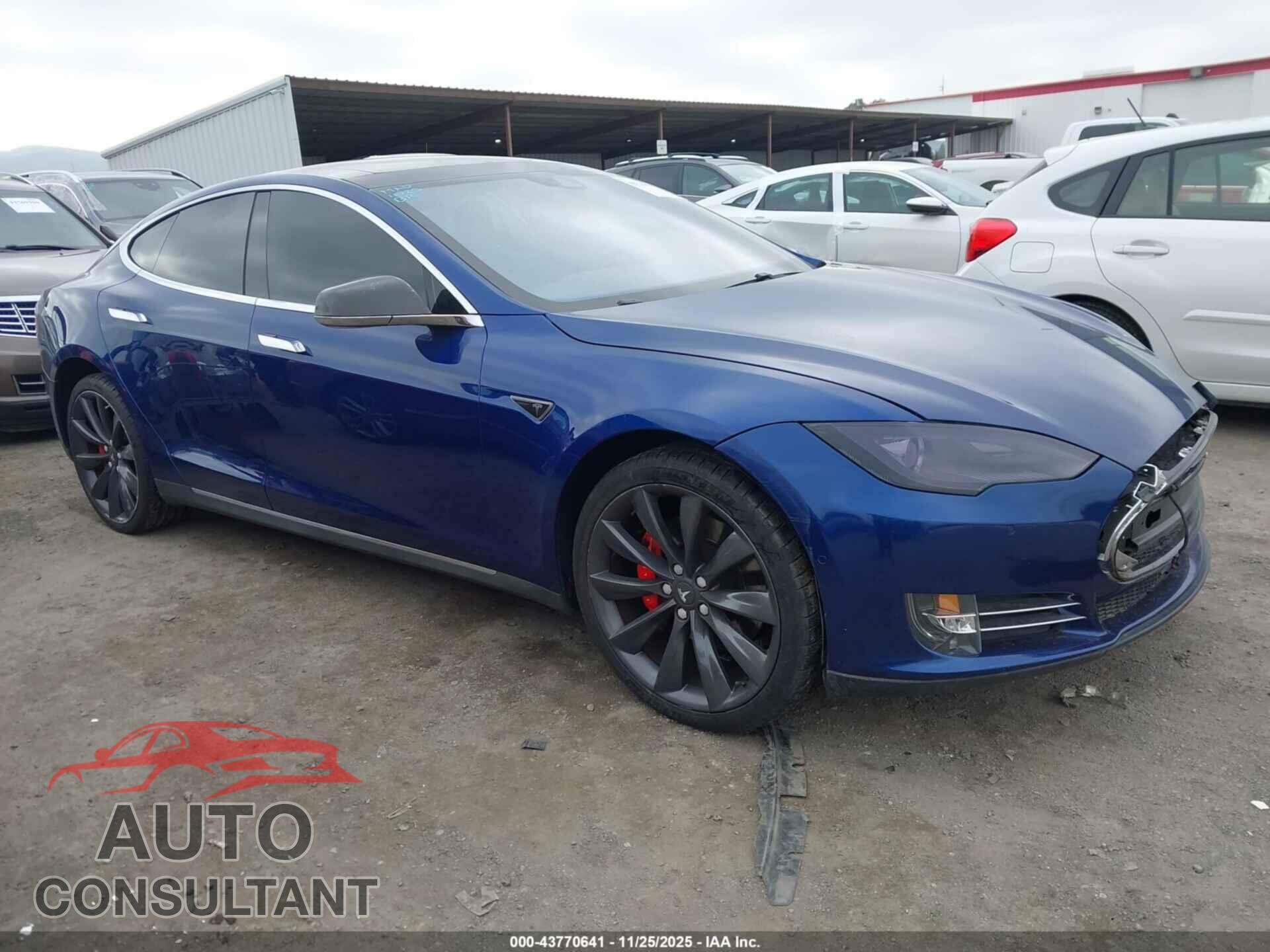 TESLA MODEL S 2015 - 5YJSA1E46FF112903