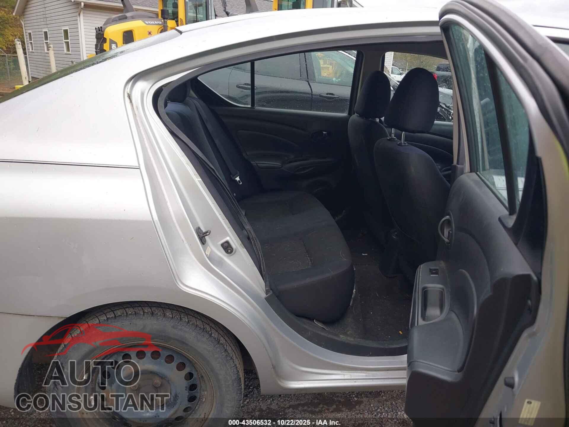 NISSAN VERSA 2012 - 3N1CN7AP1CL811545