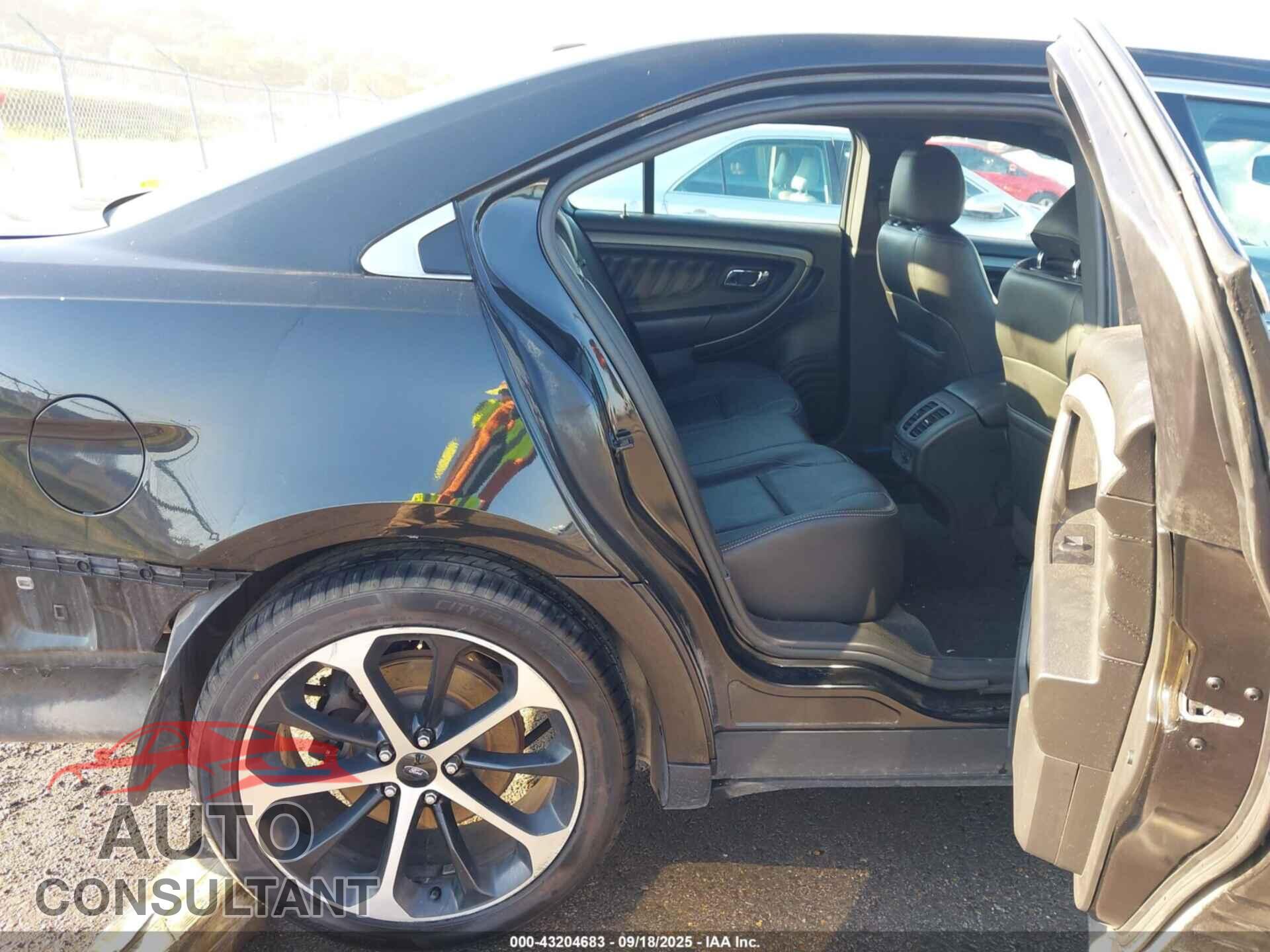 FORD TAURUS 2014 - 1FAHP2E80EG186961