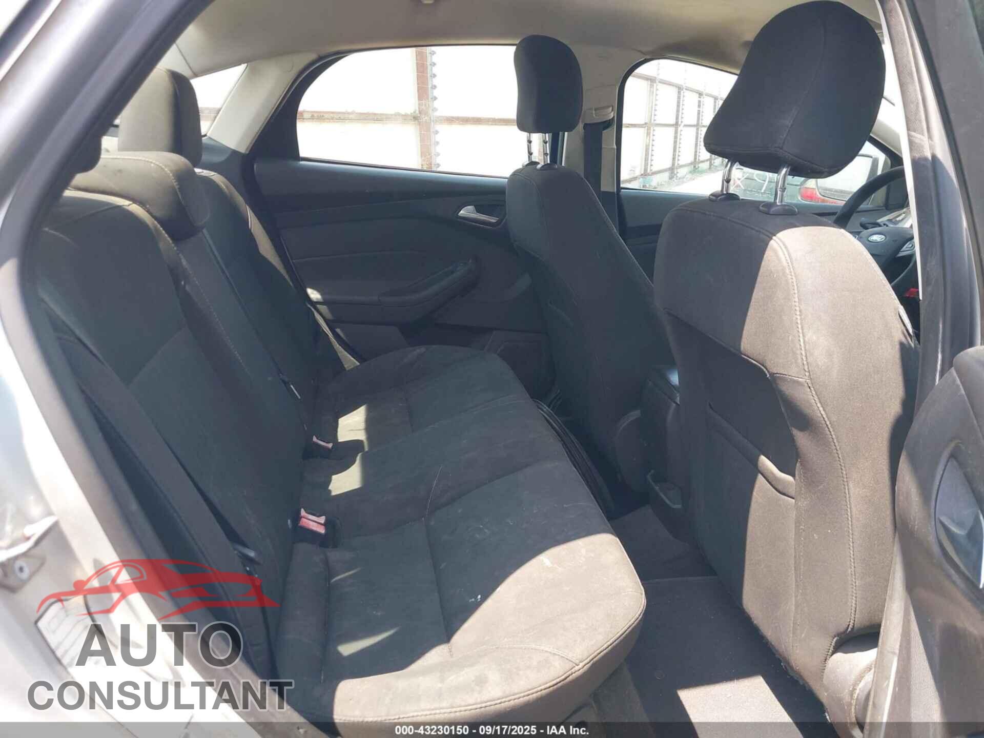 FORD FOCUS 2016 - 1FADP3F25GL291469
