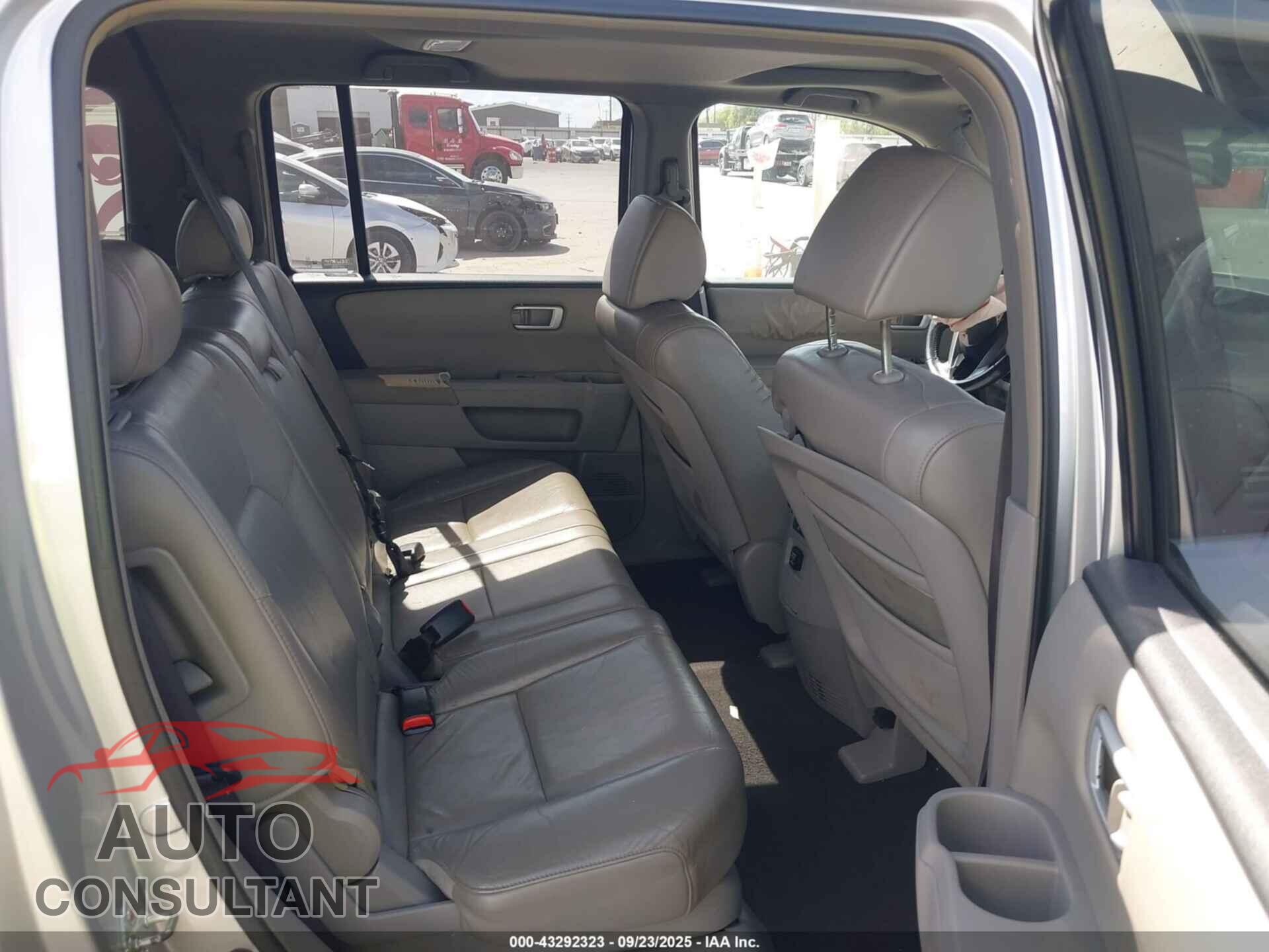 HONDA PILOT 2009 - 5FNYF38599B024444