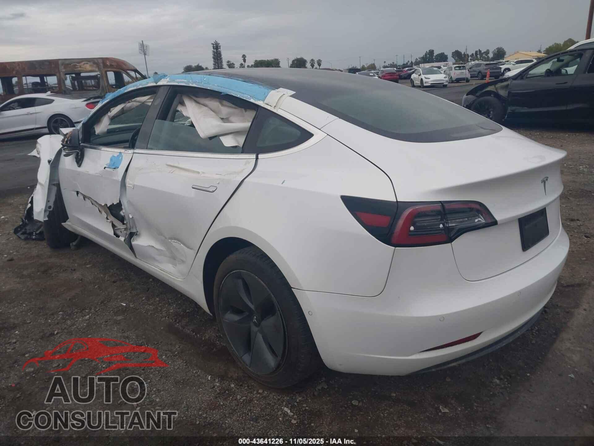 TESLA MODEL 3 2019 - 5YJ3E1EA0KF416785