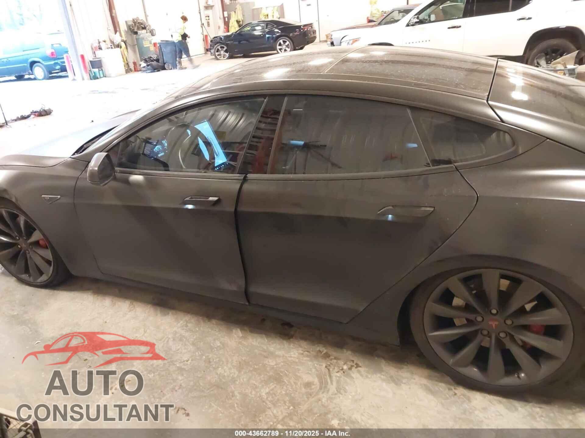 TESLA MODEL S 2016 - 5YJSA1E42GF124726