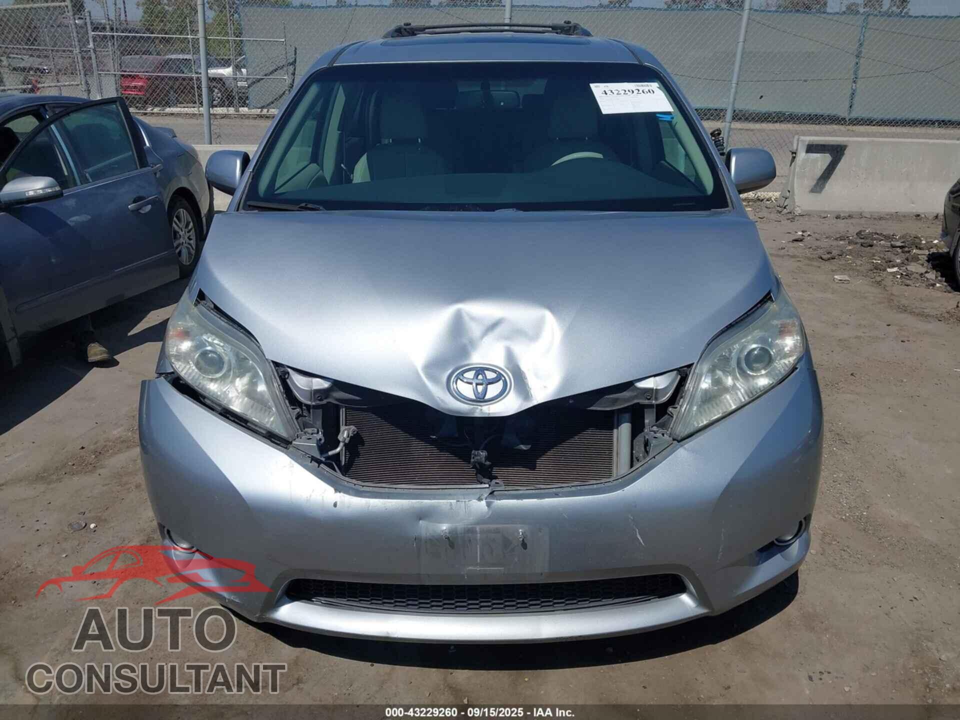 TOYOTA SIENNA 2012 - 5TDYK3DC2CS178061