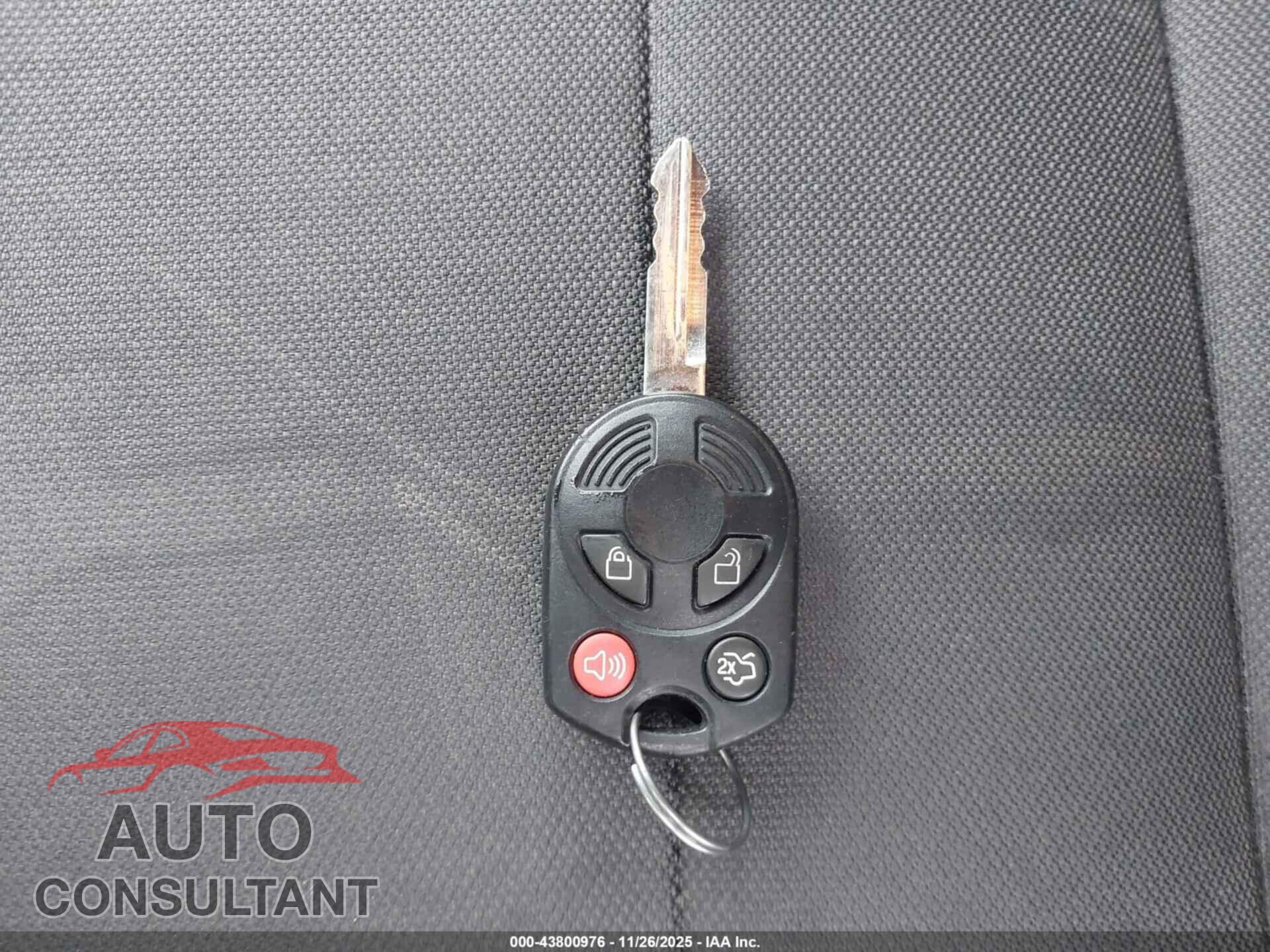 FORD ESCAPE 2011 - 1FMCU9D72BKA31041