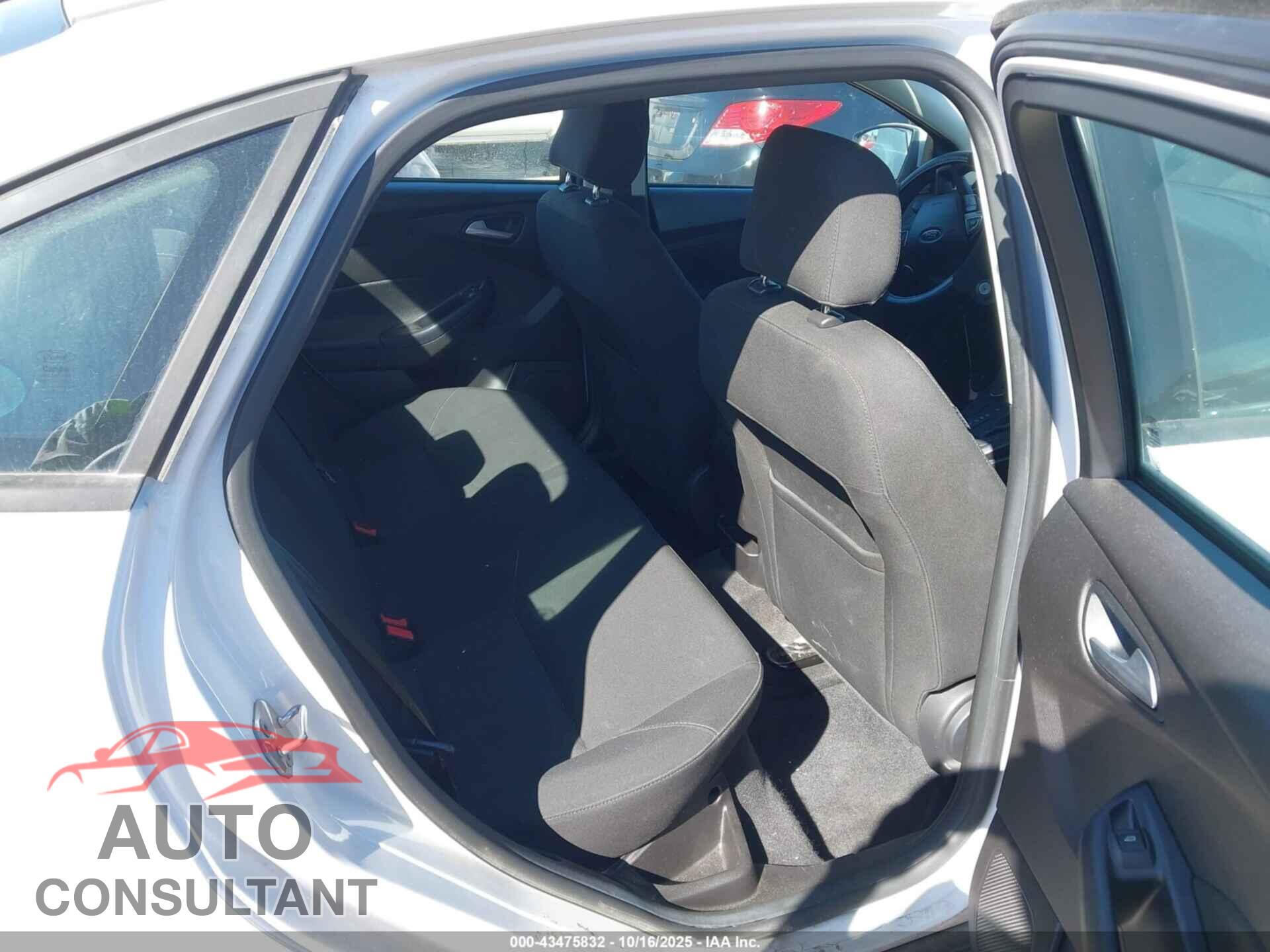 FORD FOCUS 2016 - 1FADP3F21GL379676