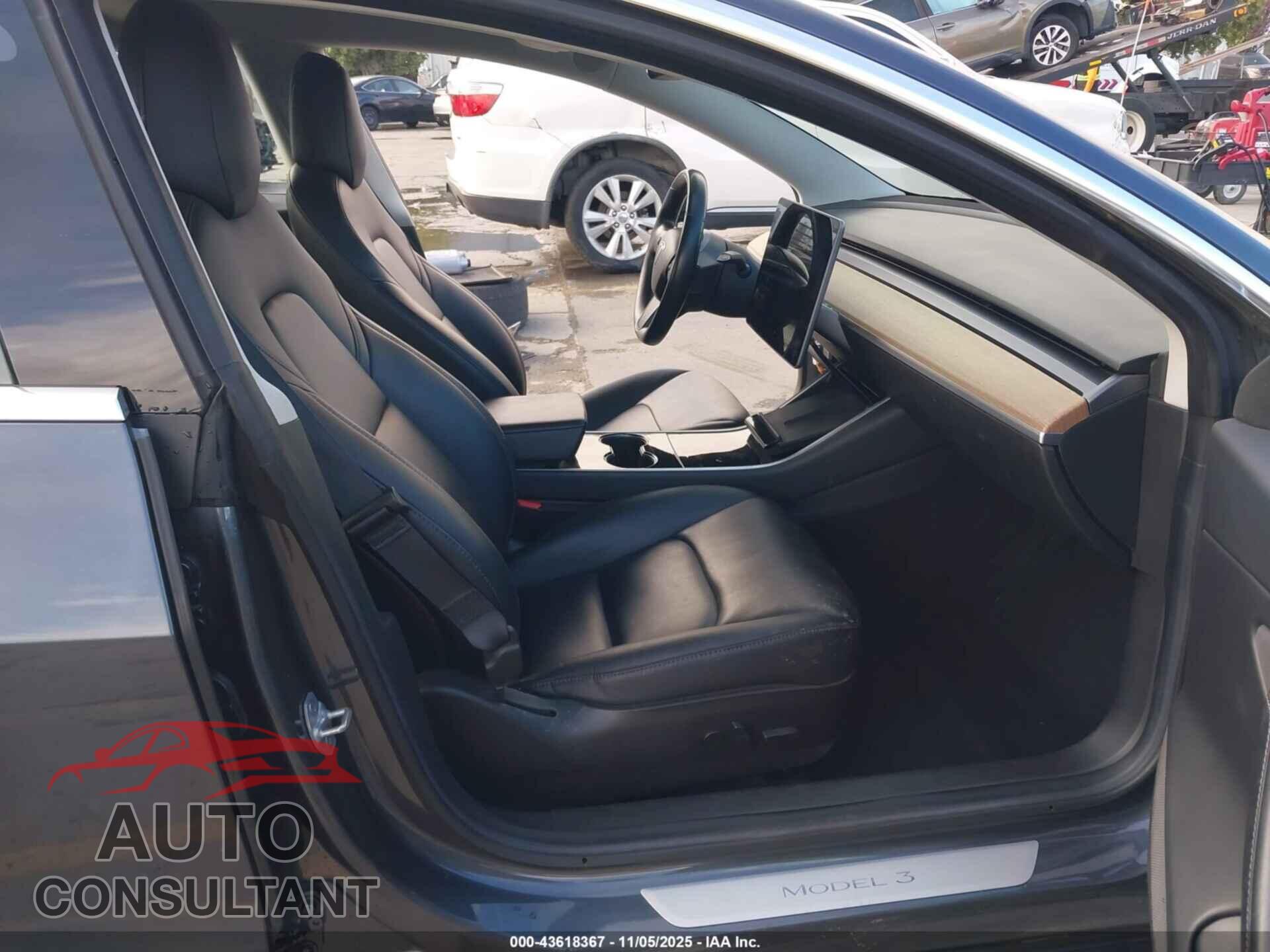 TESLA MODEL 3 2018 - 5YJ3E1EA2JF023742